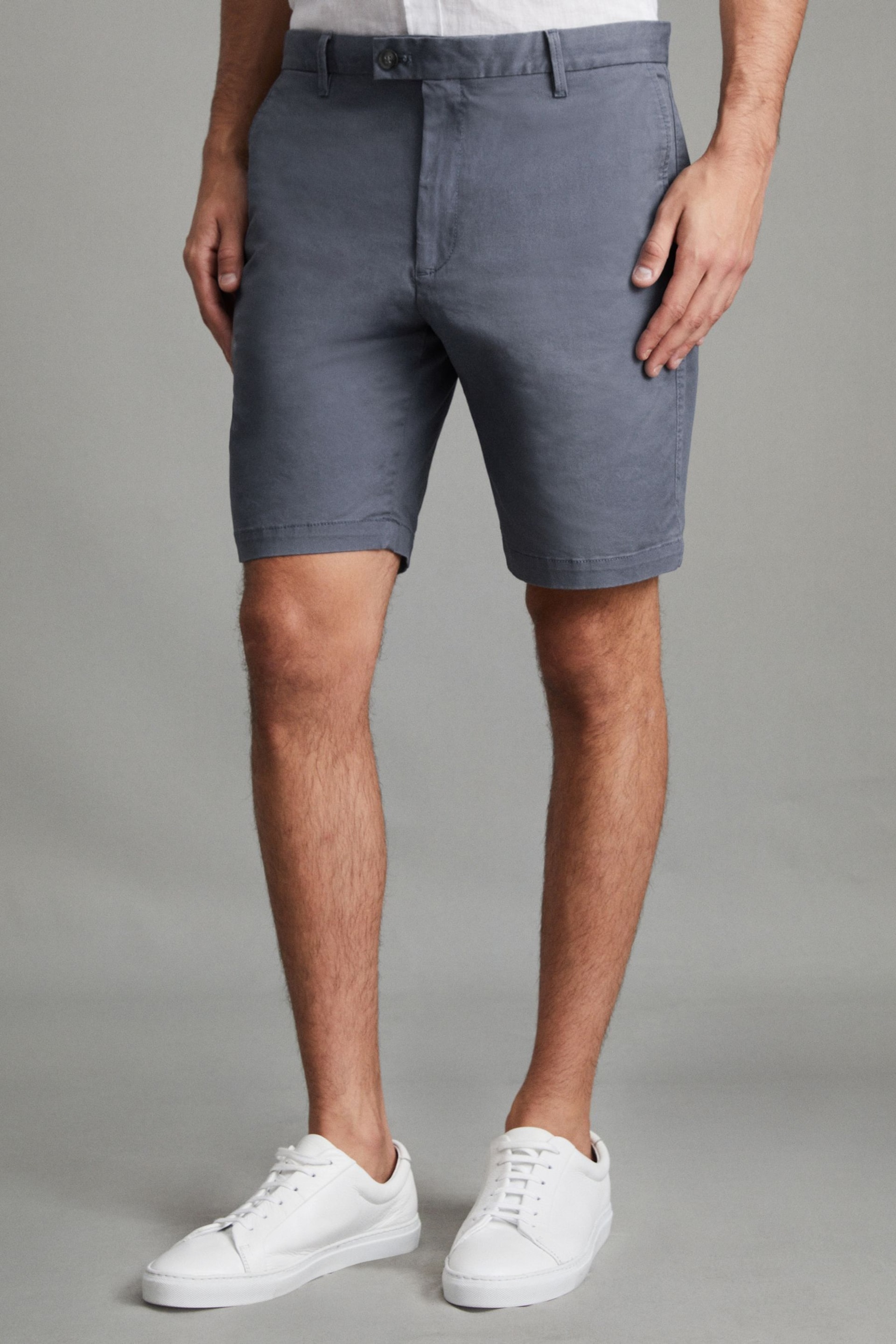 Reiss Airforce Blue Wicket Modern Fit Cotton Blend Chino Shorts - Image 1 of 7