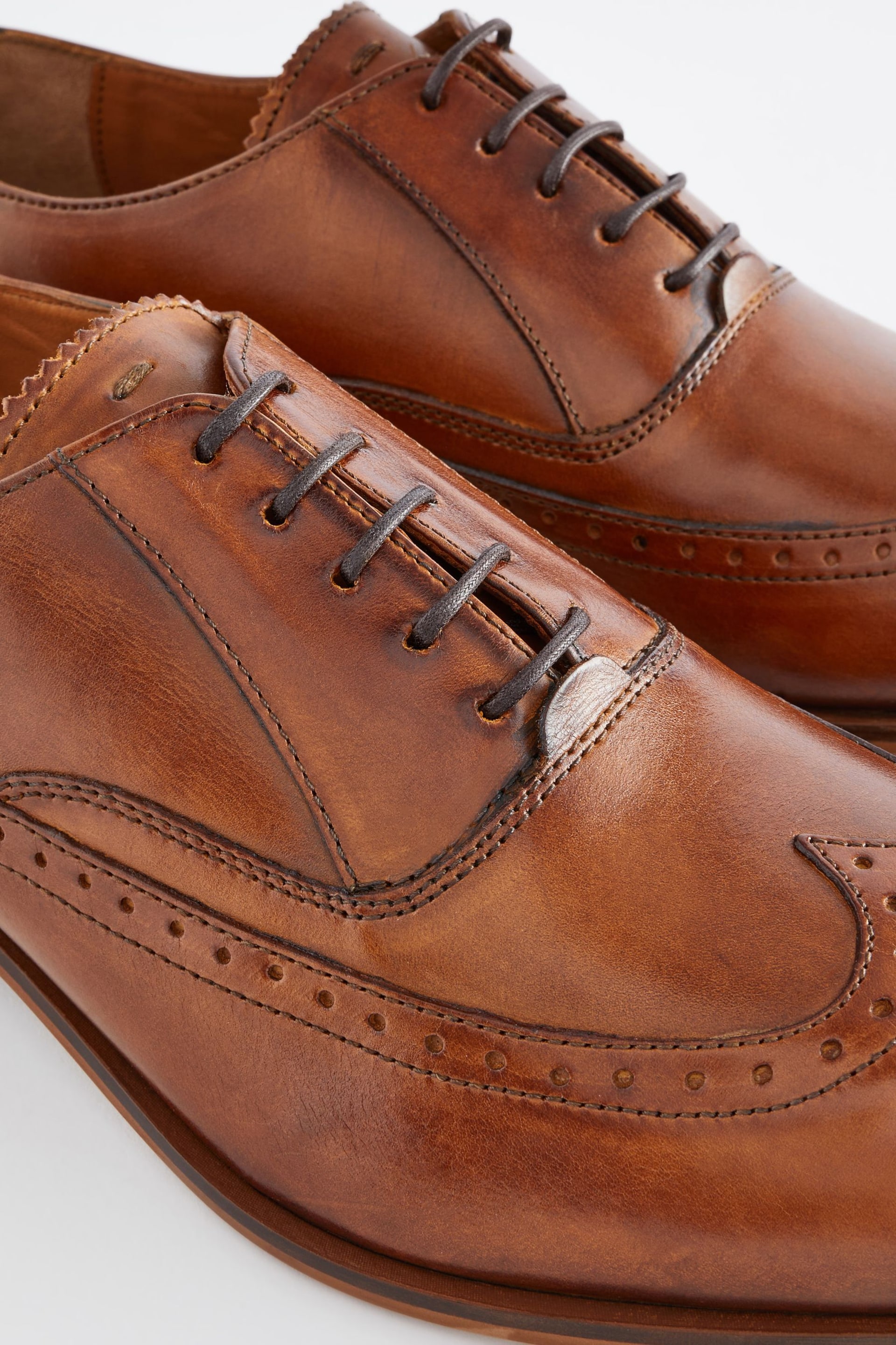 Dark Tan Brown Leather Oxford Wing Cap Brogue Shoes - Image 4 of 8