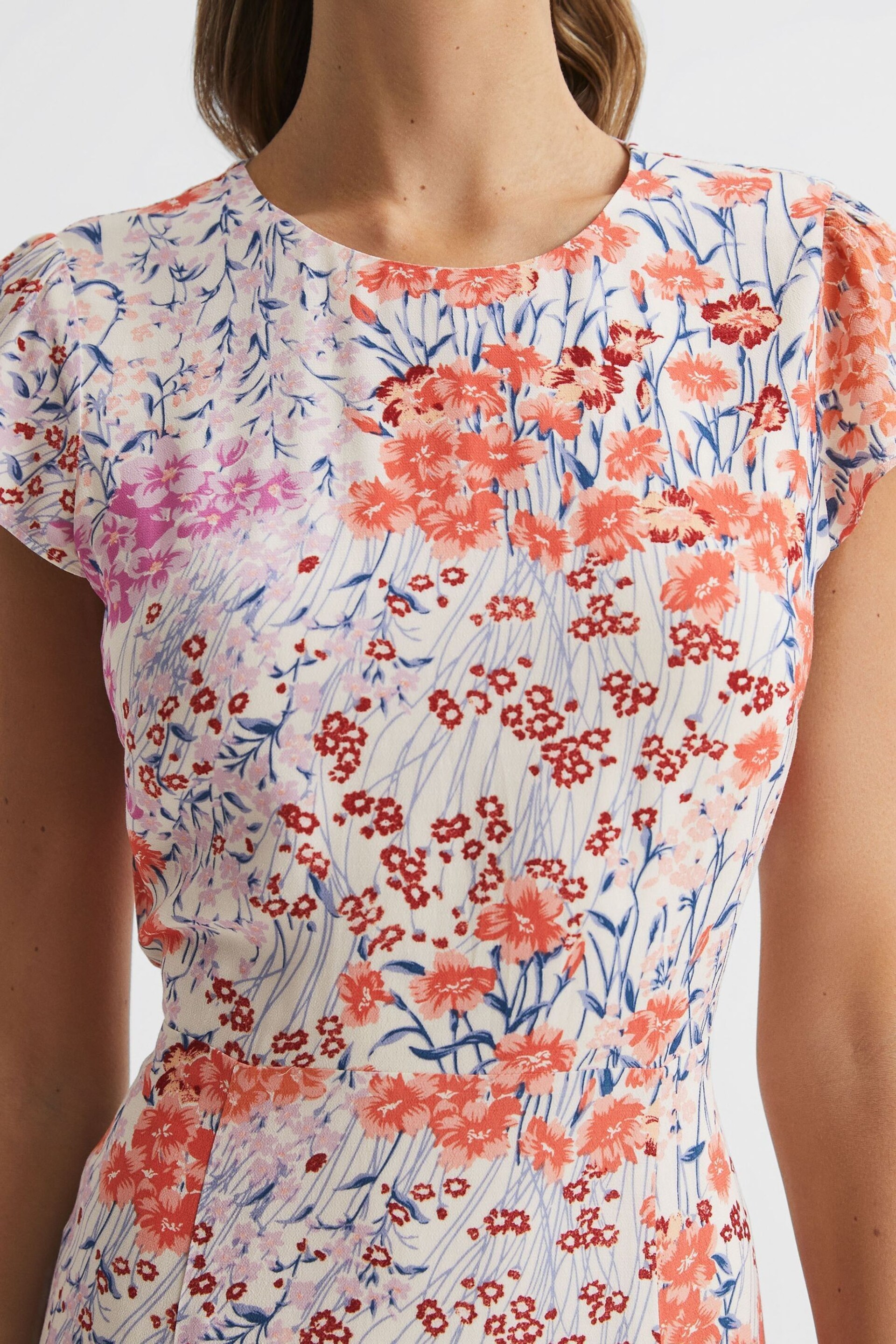Reiss Coral/White Luna Petite Floral Print Cap Sleeve Dress - Image 4 of 7