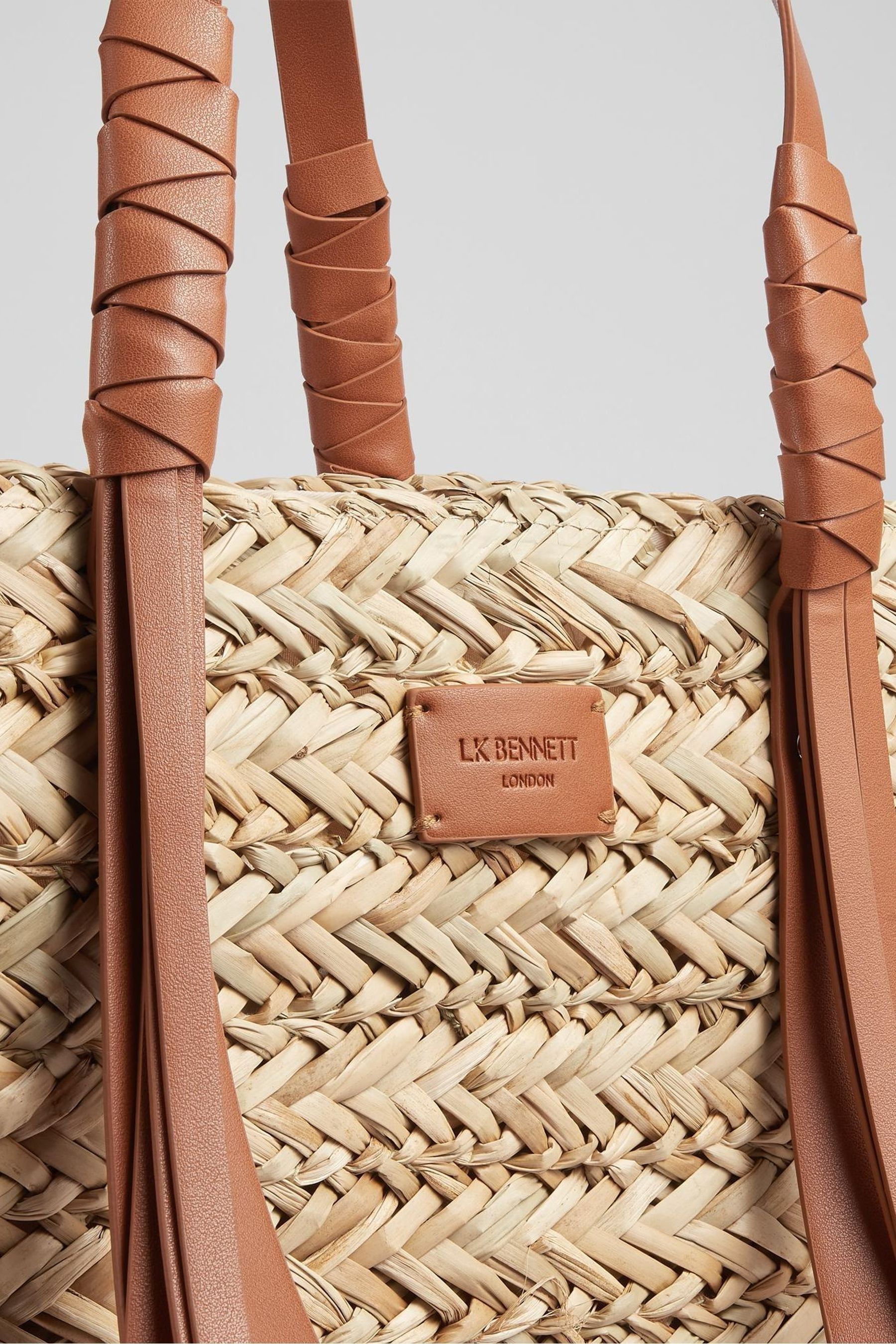 Tan straw bag discount