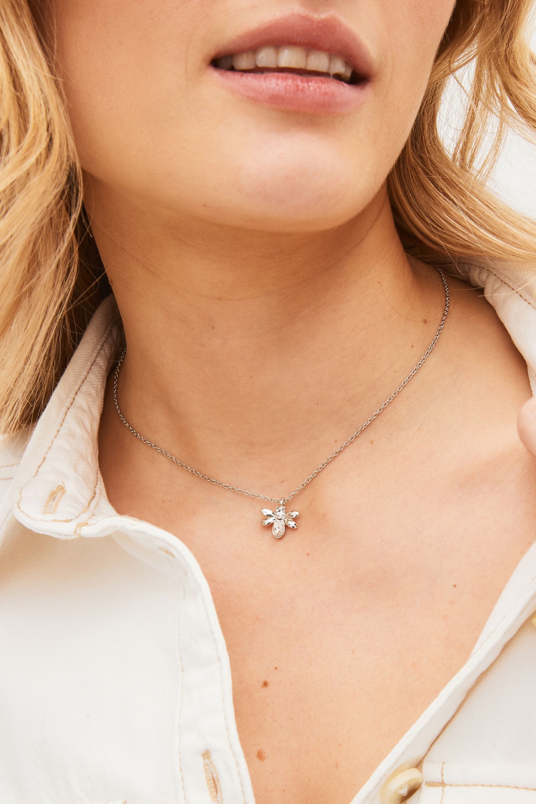 Charm necklace canada online