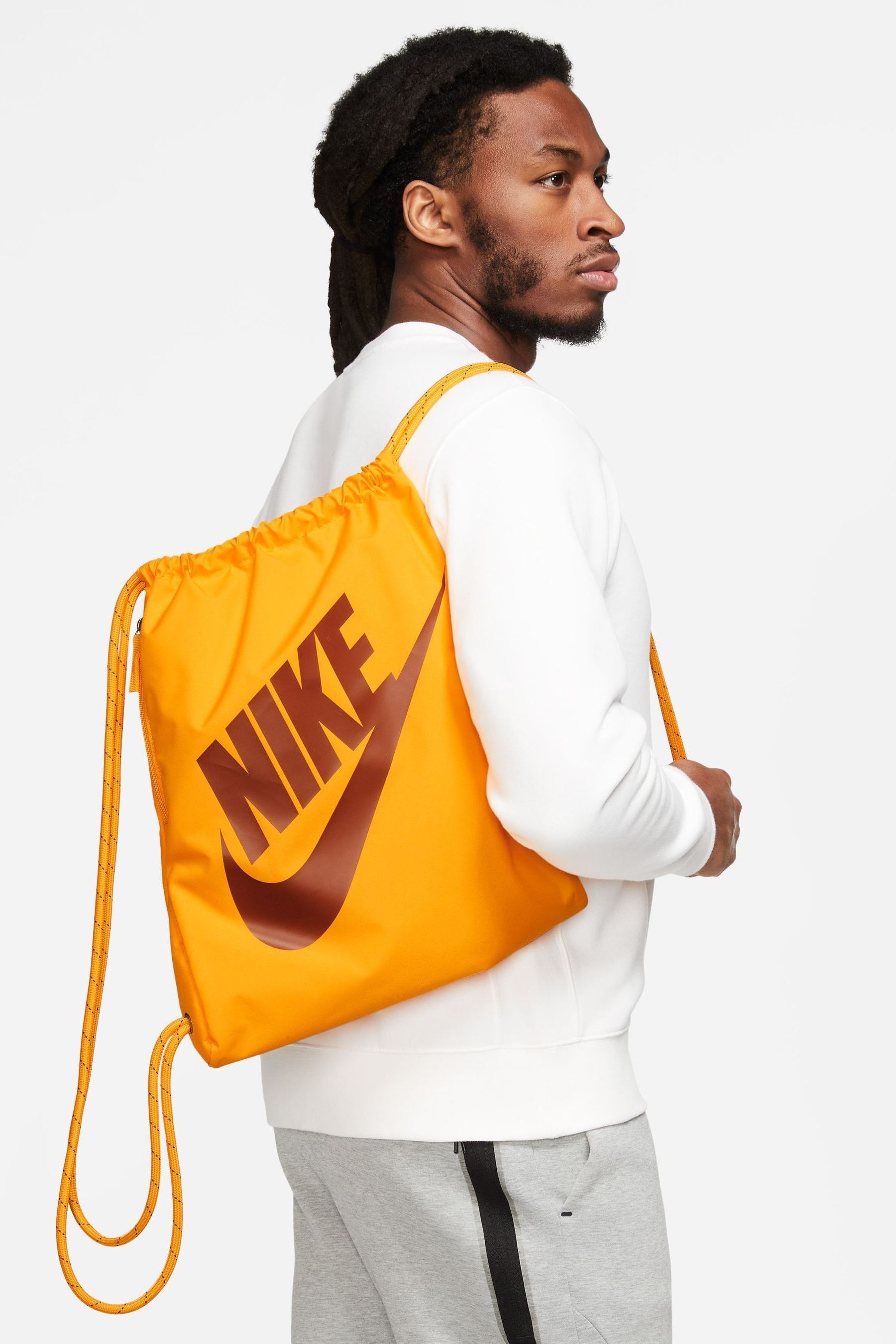 Nike heritage drawstring bag best sale