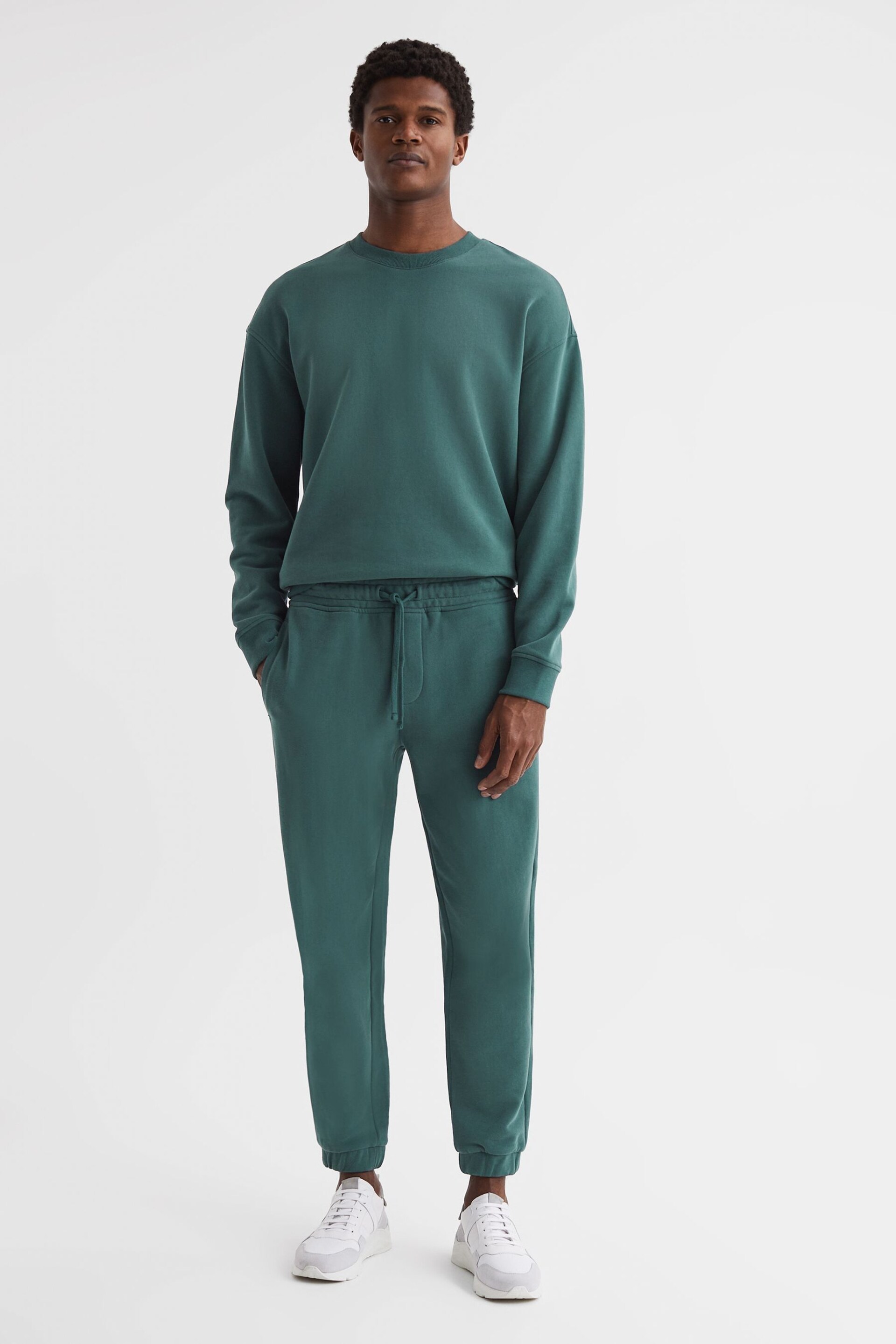 Reiss Midnight Green Ali Garment Dye Joggers - Image 3 of 5