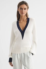 Reiss White/Navy Talitha Contrast Trim Knitted Jumper - Image 1 of 6