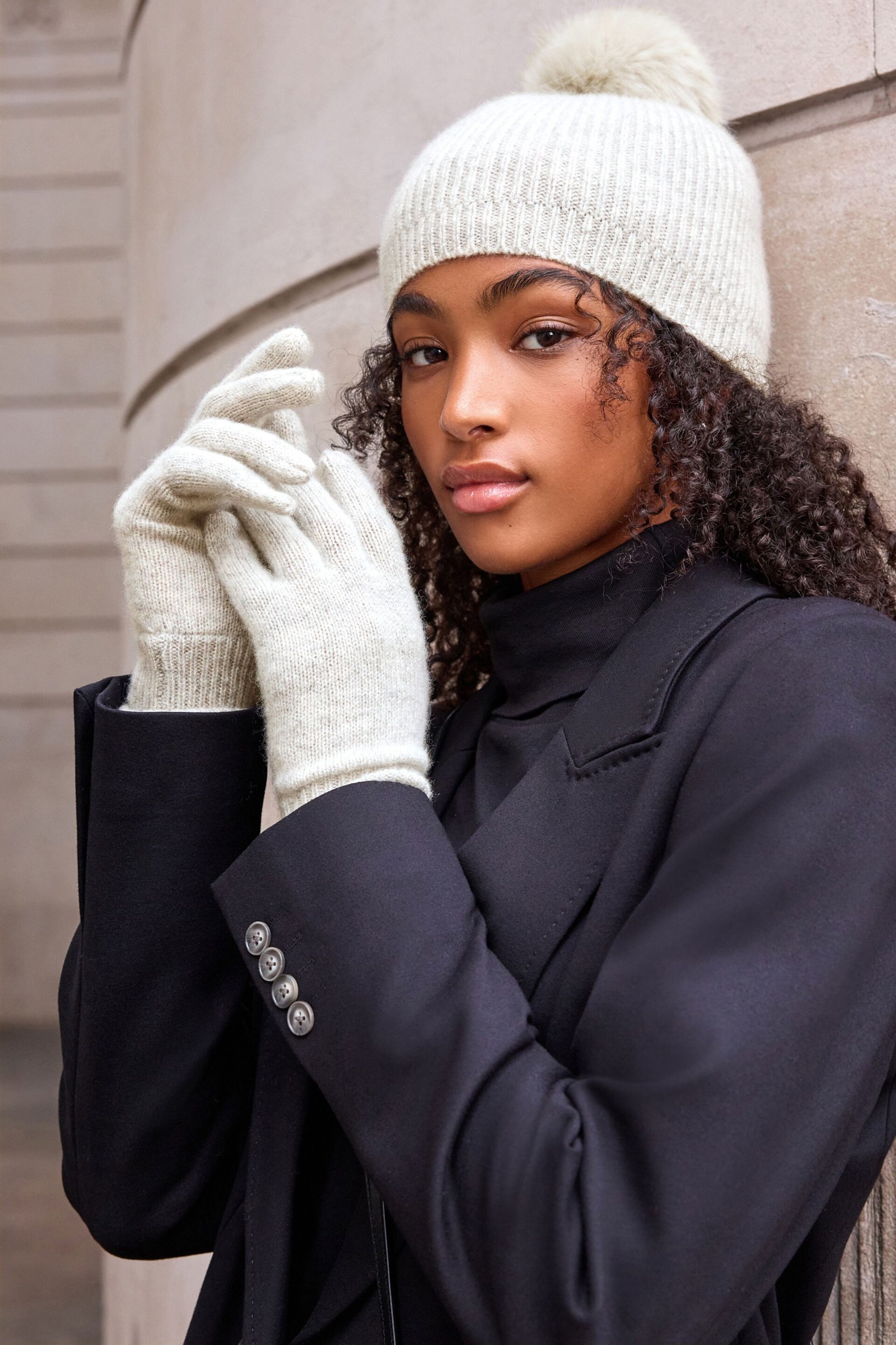 Grey Collection Luxe 30% Cashmere Gloves - Image 1 of 4