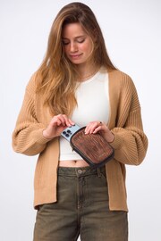 Pure Luxuries London Alaina Nappa Leather Cross-Body Phone Bag - Image 4 of 8