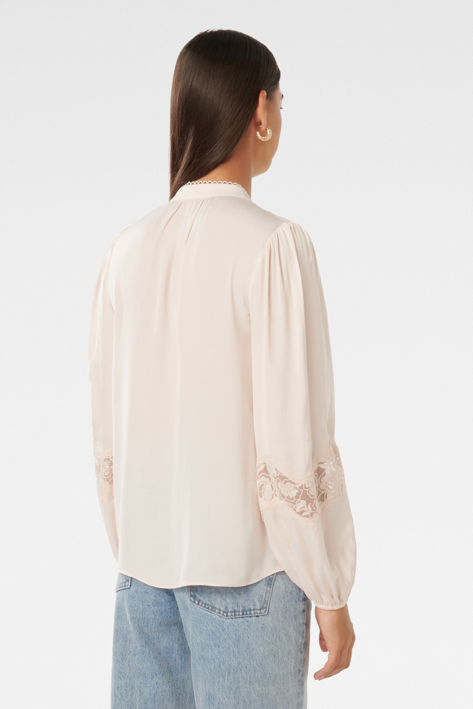 Forever New Cream Annalise Lace Sleeves Blouse - Image 4 of 5