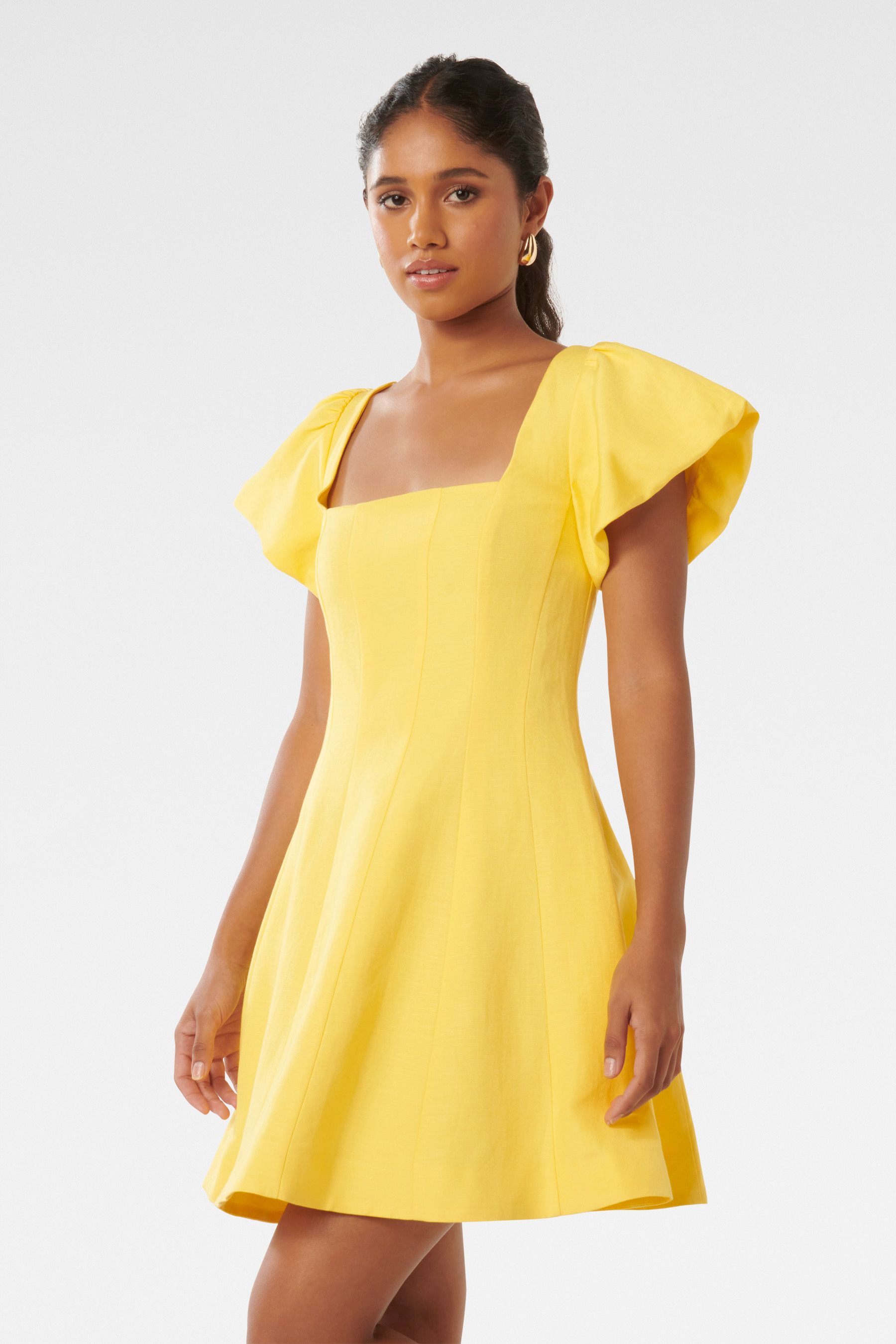 Square neck yellow dress outlet