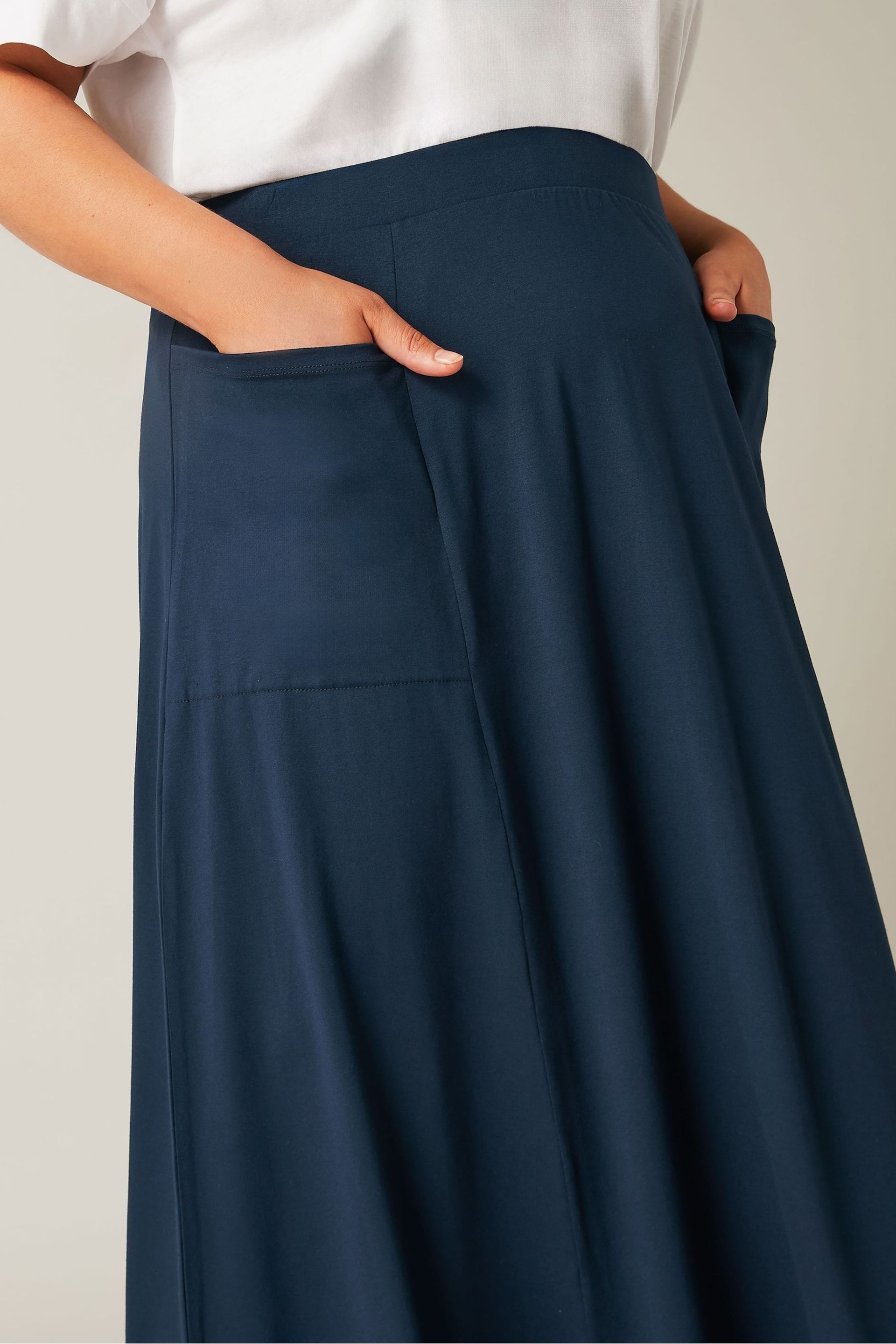 Evans Curve Maxi Skirt - Image 4 of 5