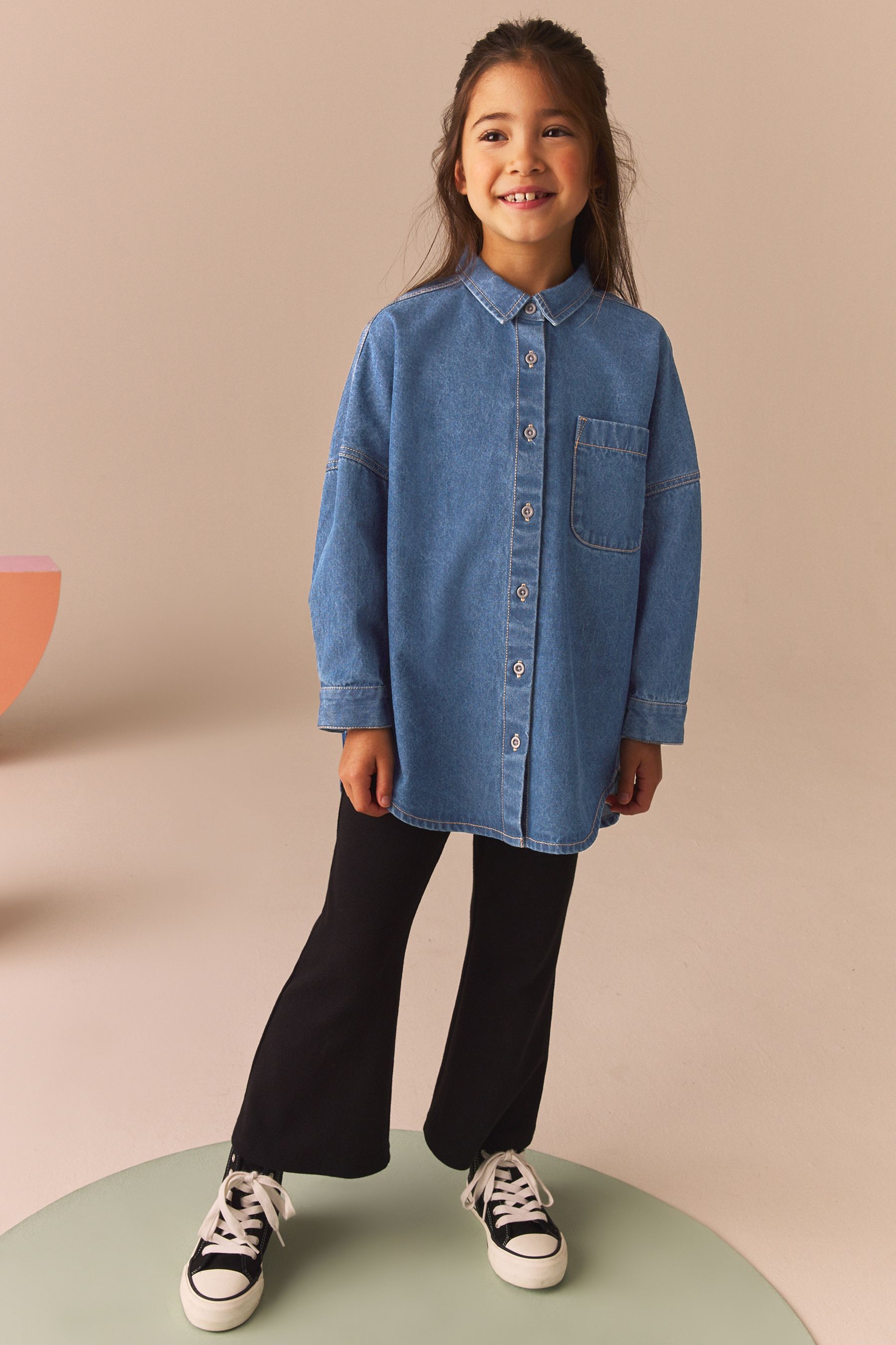 Denim shirt black leggings 2025