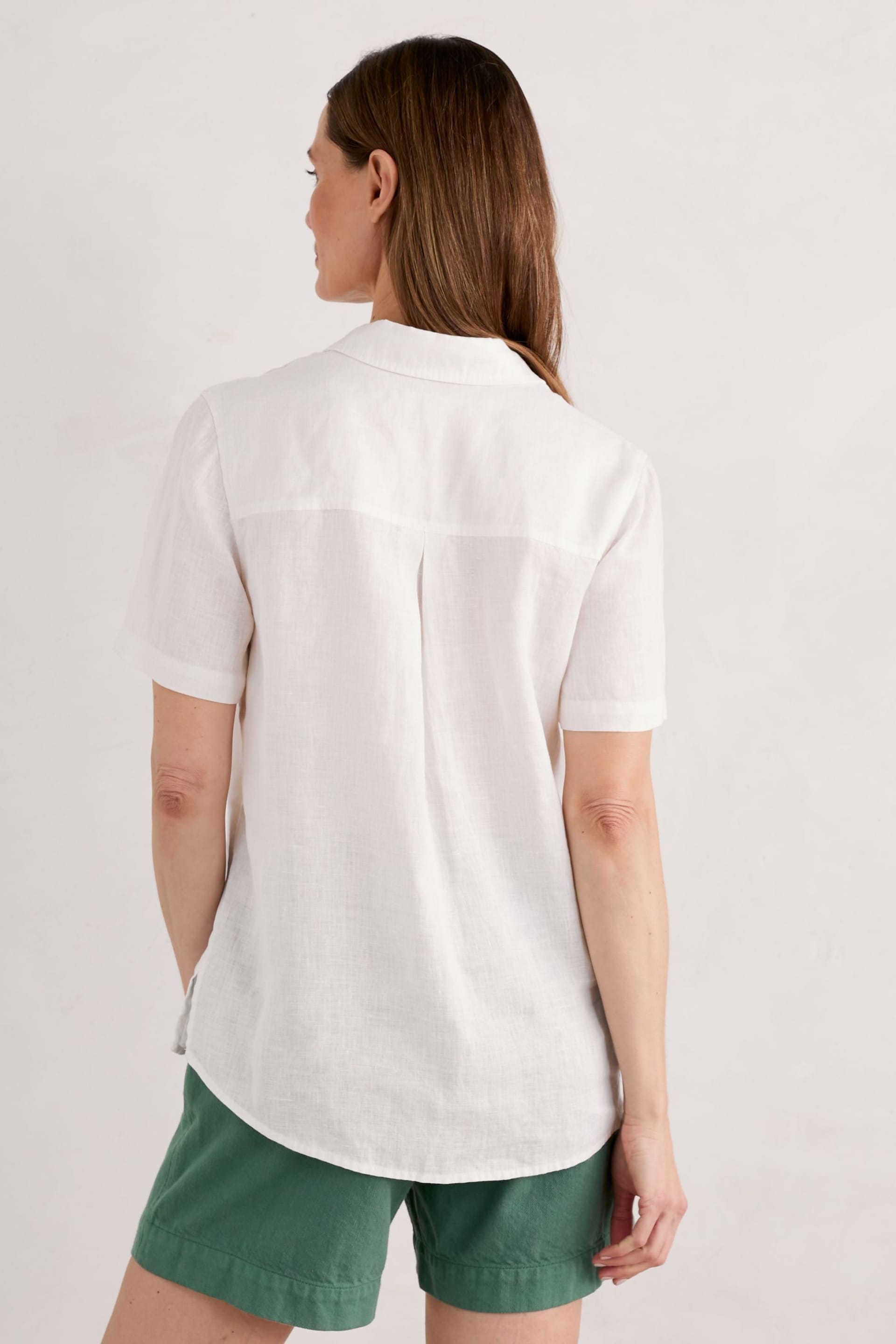 Seasalt Cornwall White Drydock Short Sleeve Linen Shirt - Image 2 of 5