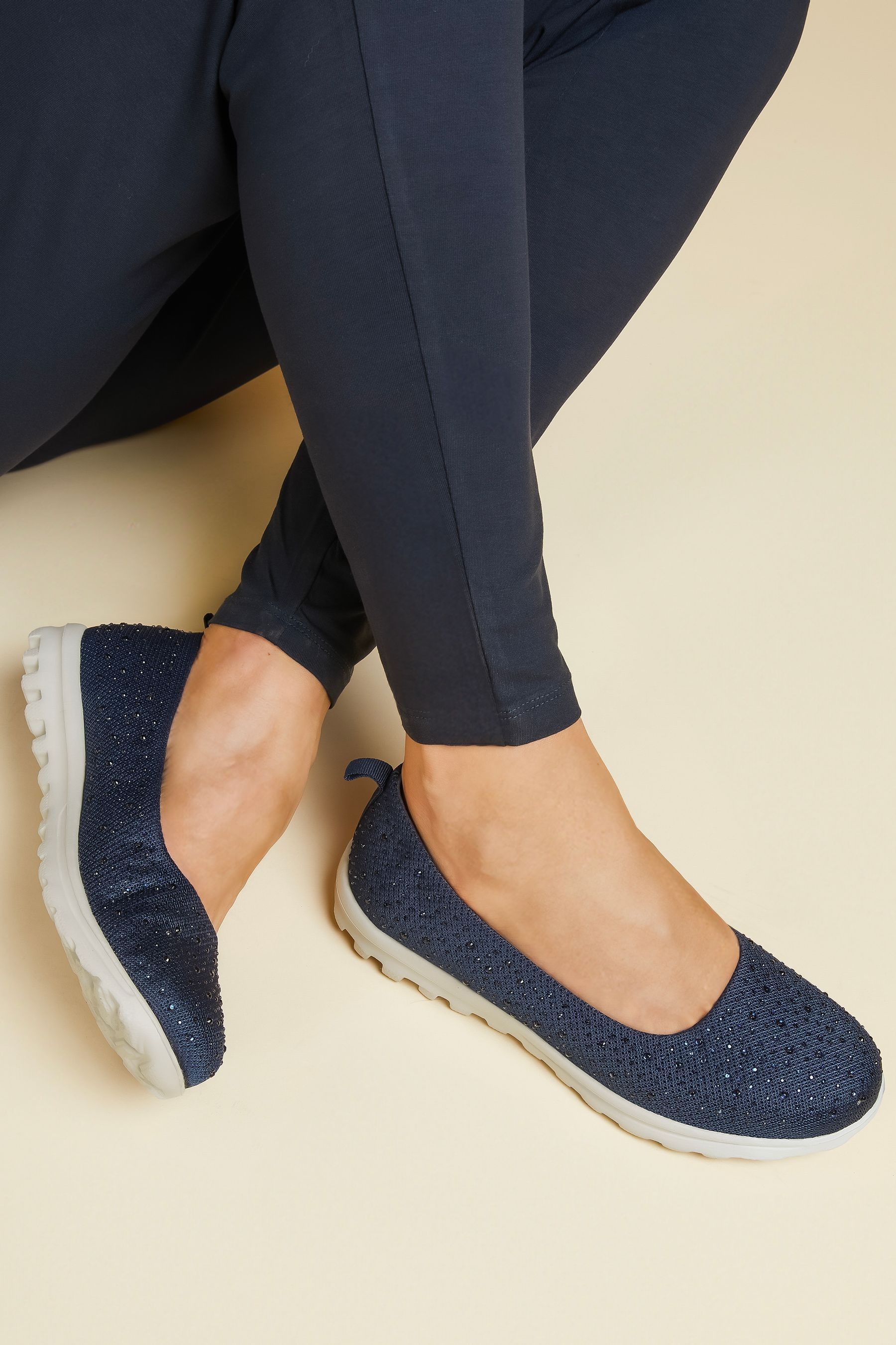 Pavers Blue Standard Fit Pavers Lightweight Slip On Pumps