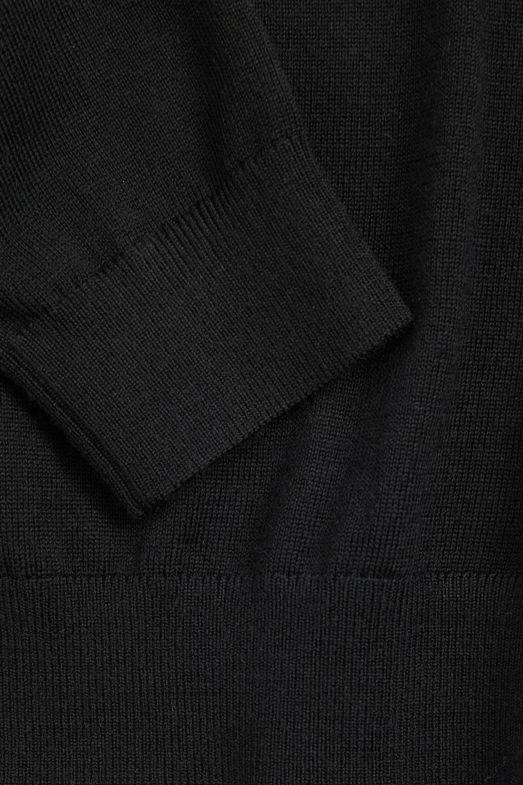 Reiss Black Earl Teen Merino Wool V-Neck Jumper - Image 4 of 4