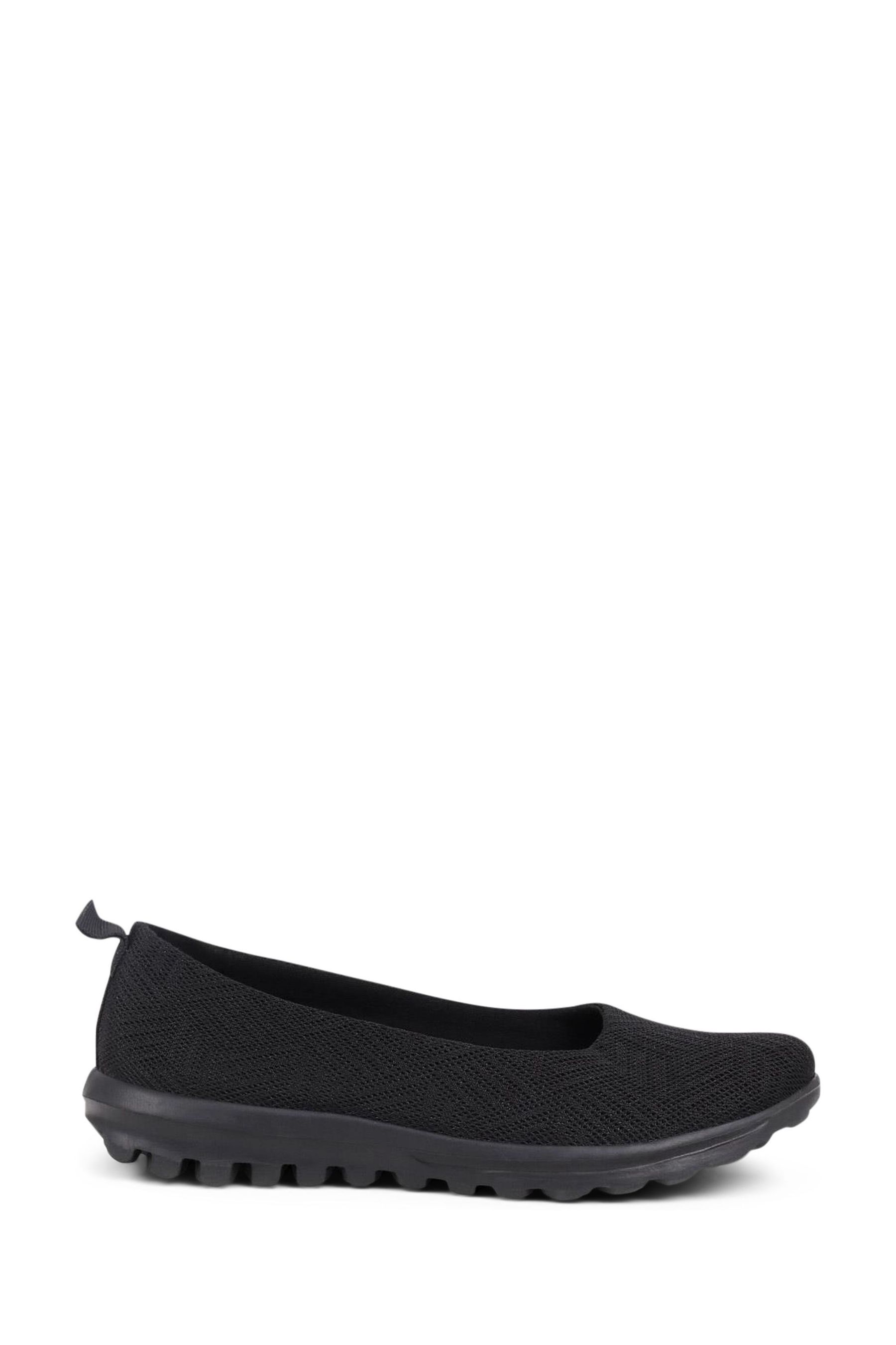 Memory foam pumps store