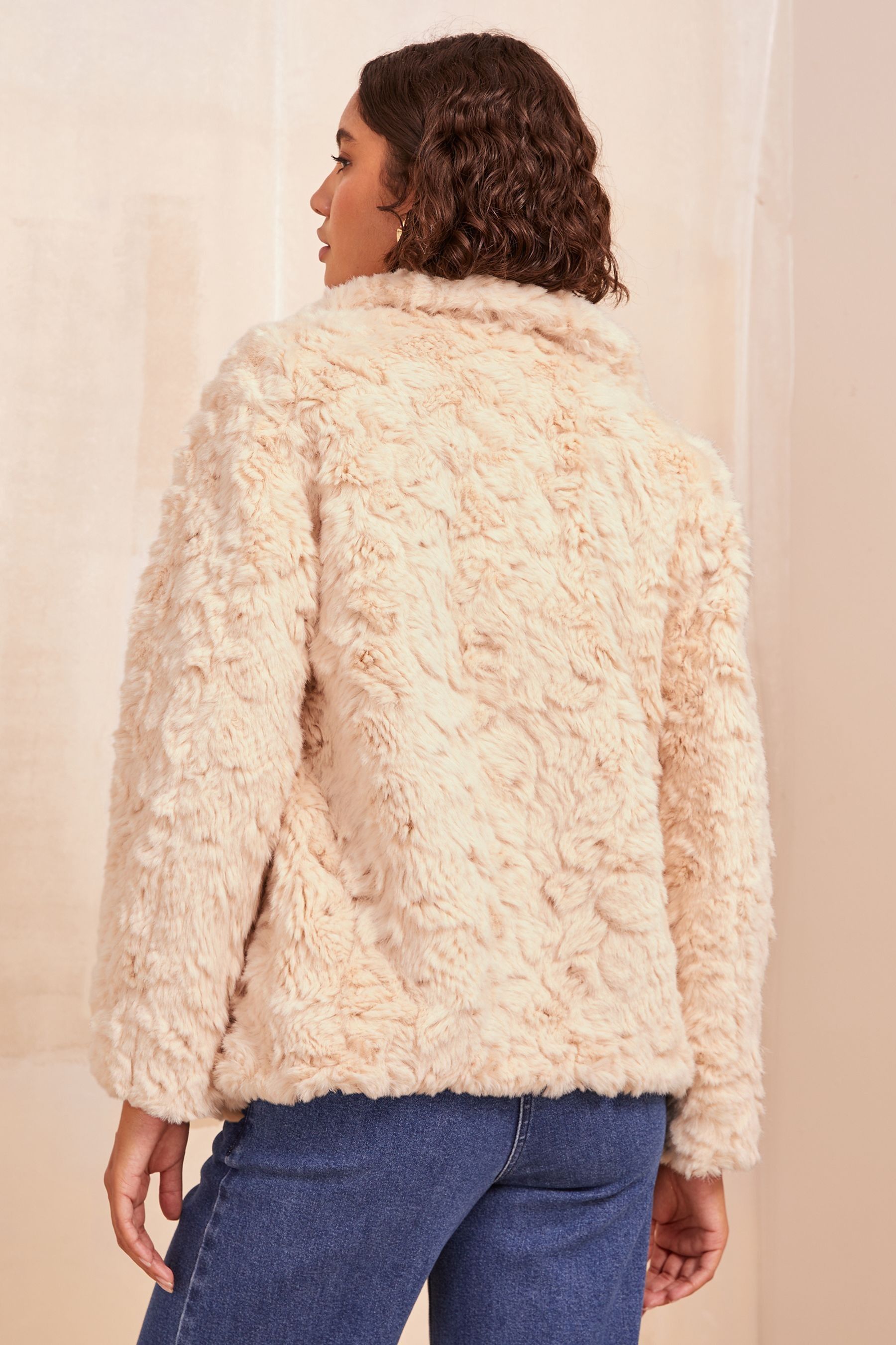 Friends Like These Textured Faux Fur Coat