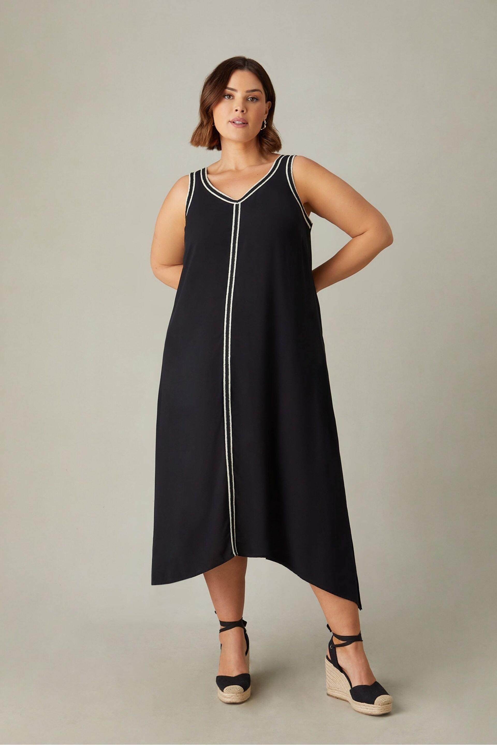 Live Unlimited Curve Knit Trim Hanky Hem Black Dress - Image 4 of 7