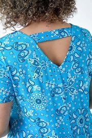 Roman Blue Paisley Back Bar Stretch Top - Image 4 of 5