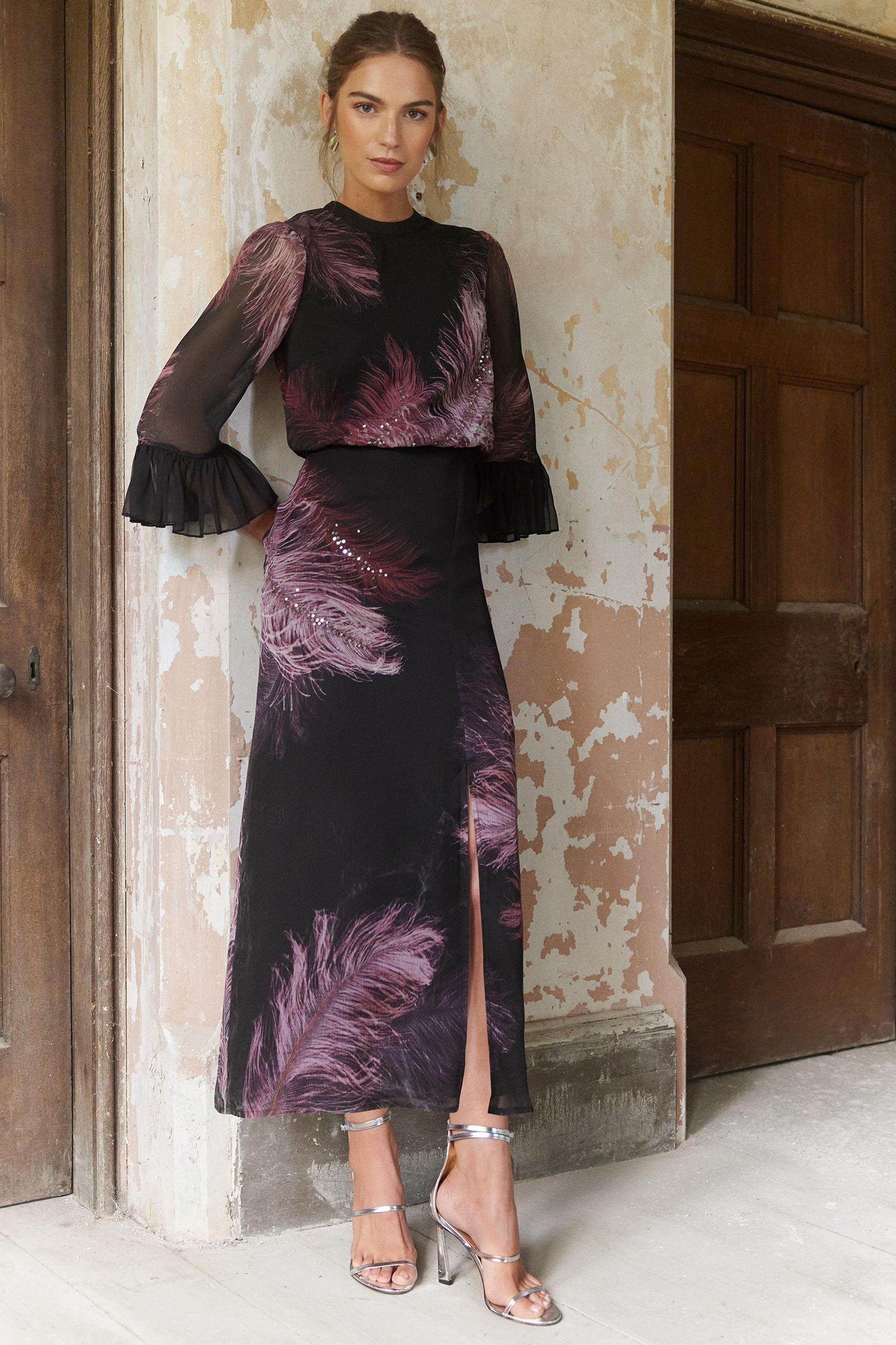 Flute sleeve dress uk store
