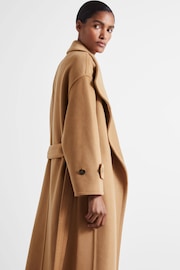 Reiss Camel Evelyn Atelier Blindseam Wool and Cashmere Coat - Image 5 of 6