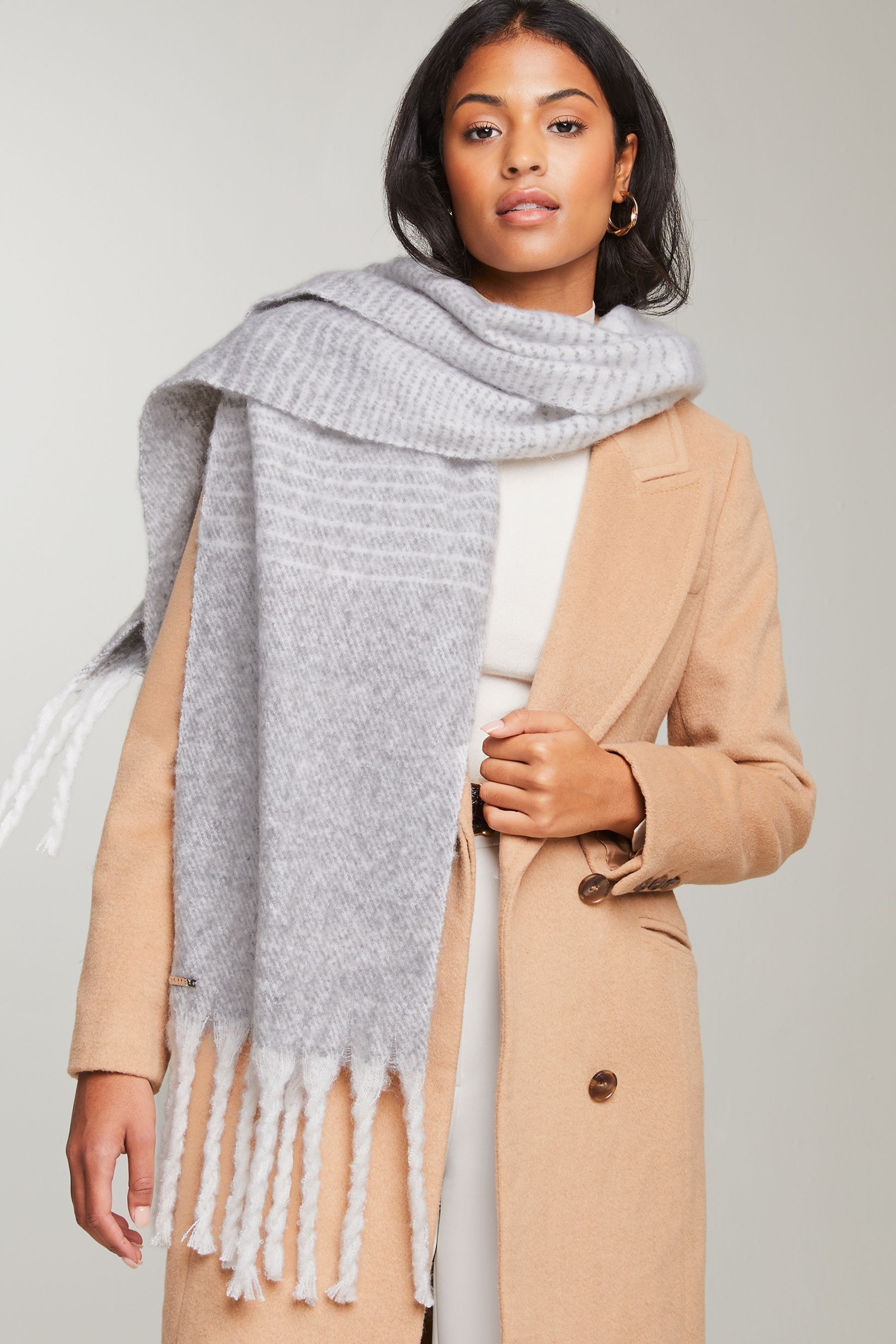 Lipsy scarf 2025