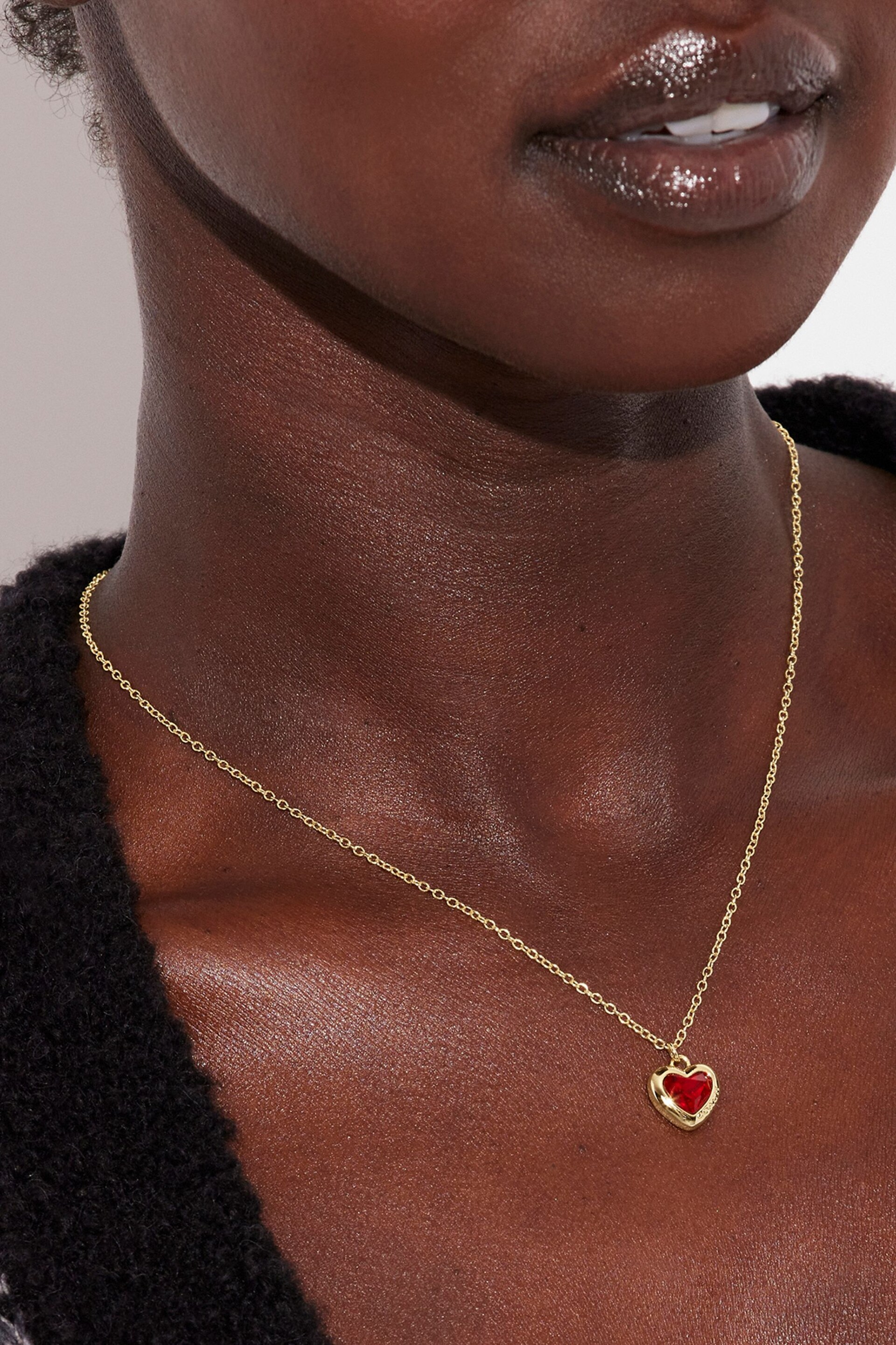 COACH Gold Tone Heart Pendant Necklace - Image 3 of 4