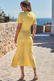 Sosandar Yellow Spot Print Ruchded Front Frill Hem Jersey Midaxi Dress - Image 4 of 5