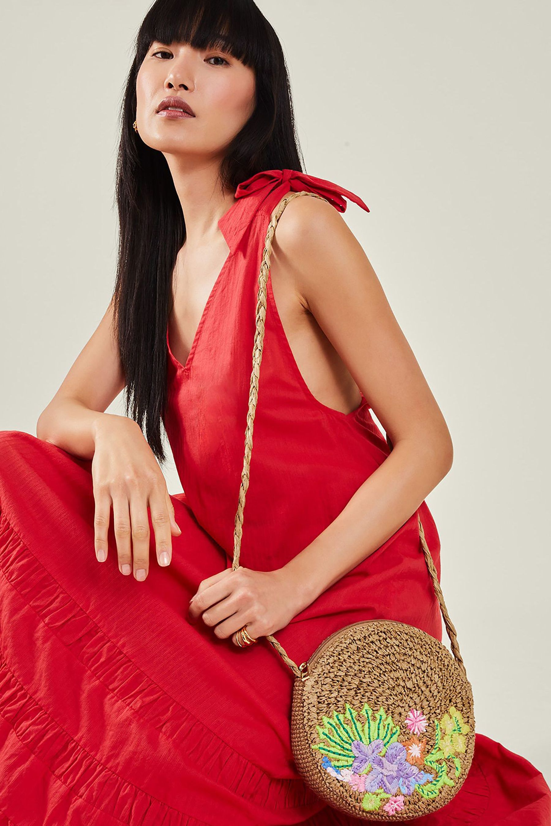 Accessorize round bag clearance