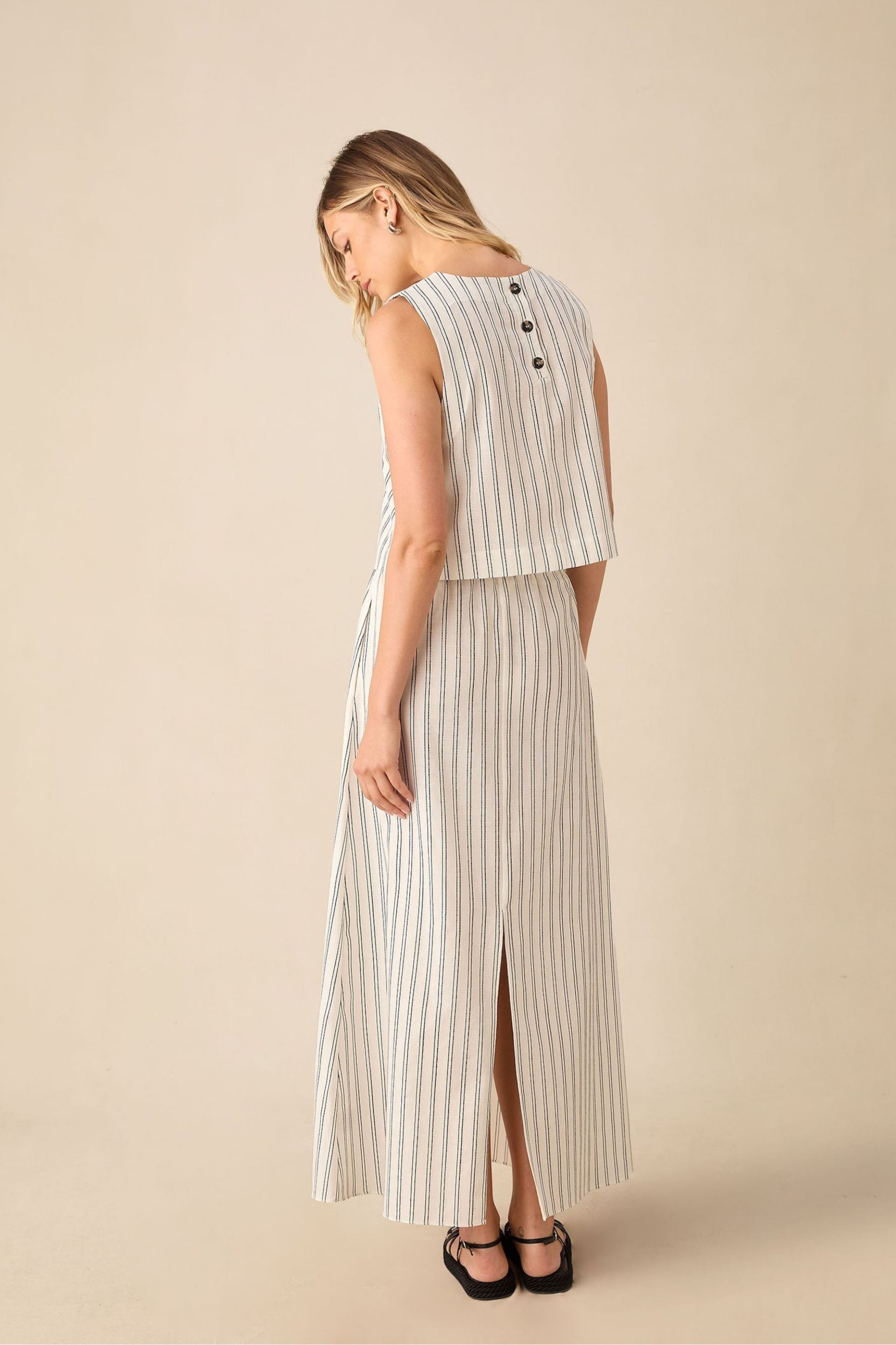 Ro&Zo Stripe Linen Ivory White Skirt - Image 3 of 5