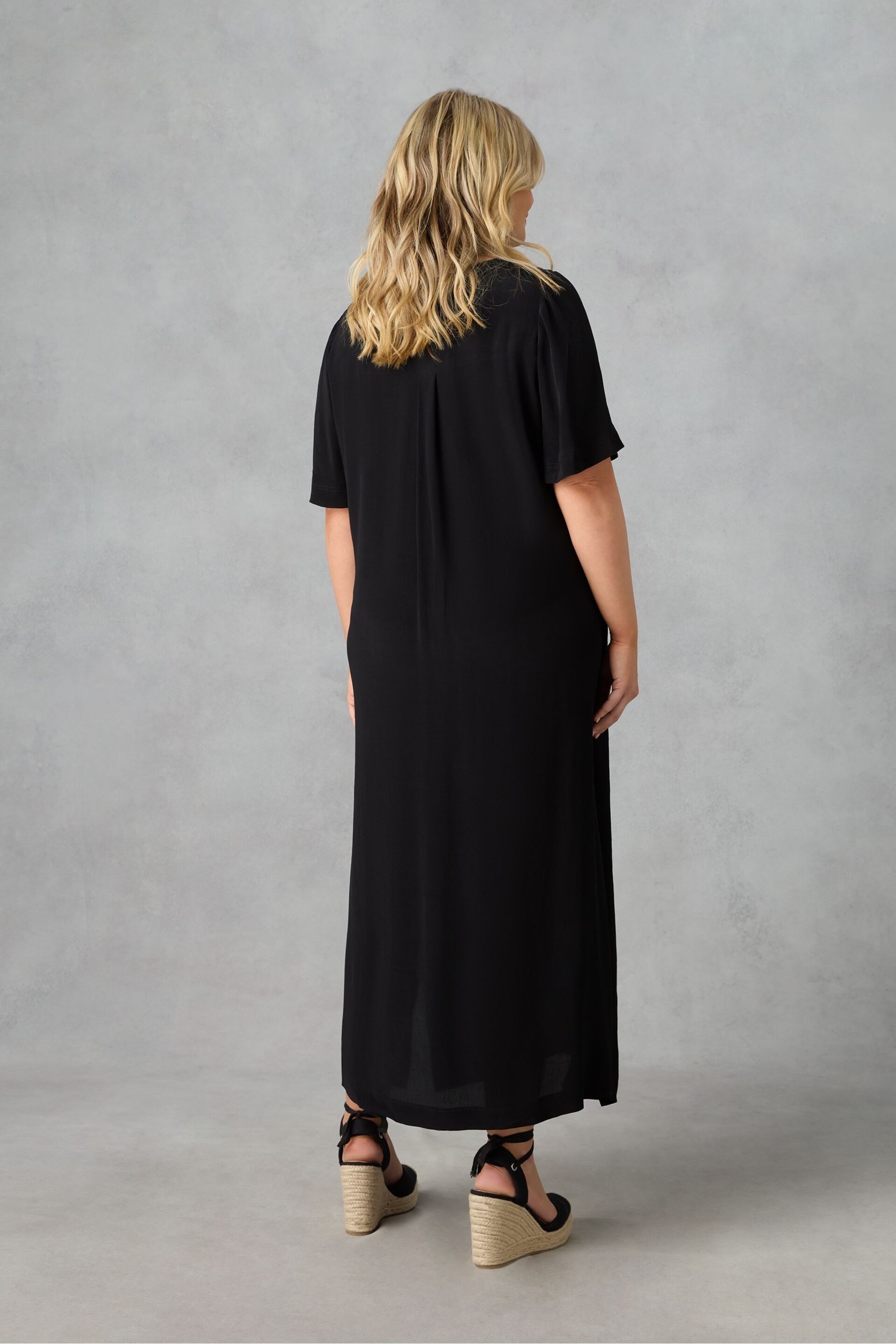 Live Unlimited Curve V-Neck T-shirt Maxi Black Dress - Image 2 of 3