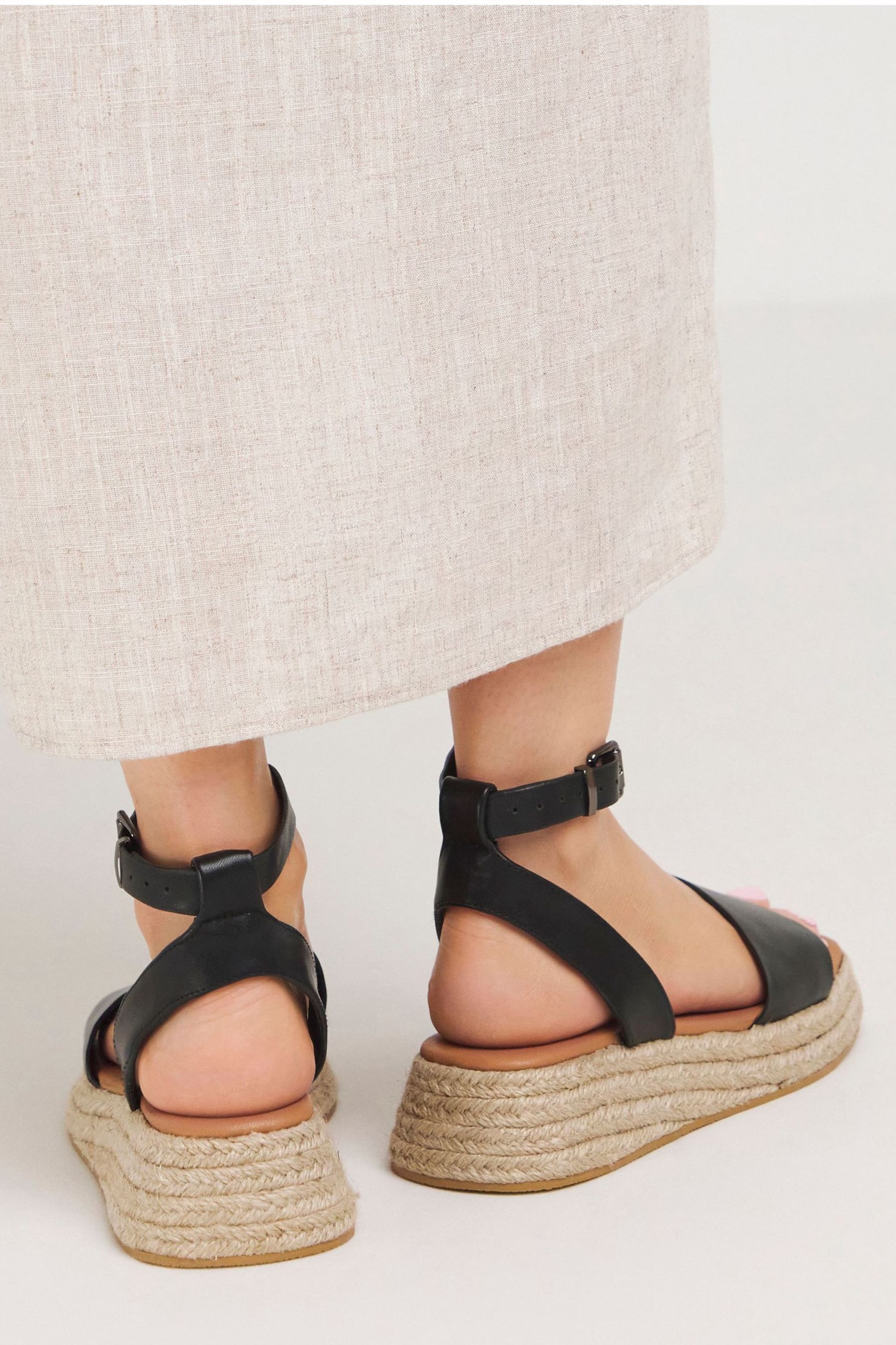 Simply Be Black Low Espadrille Wedge Two Part Sandals in Wide Fit - Image 3 of 4
