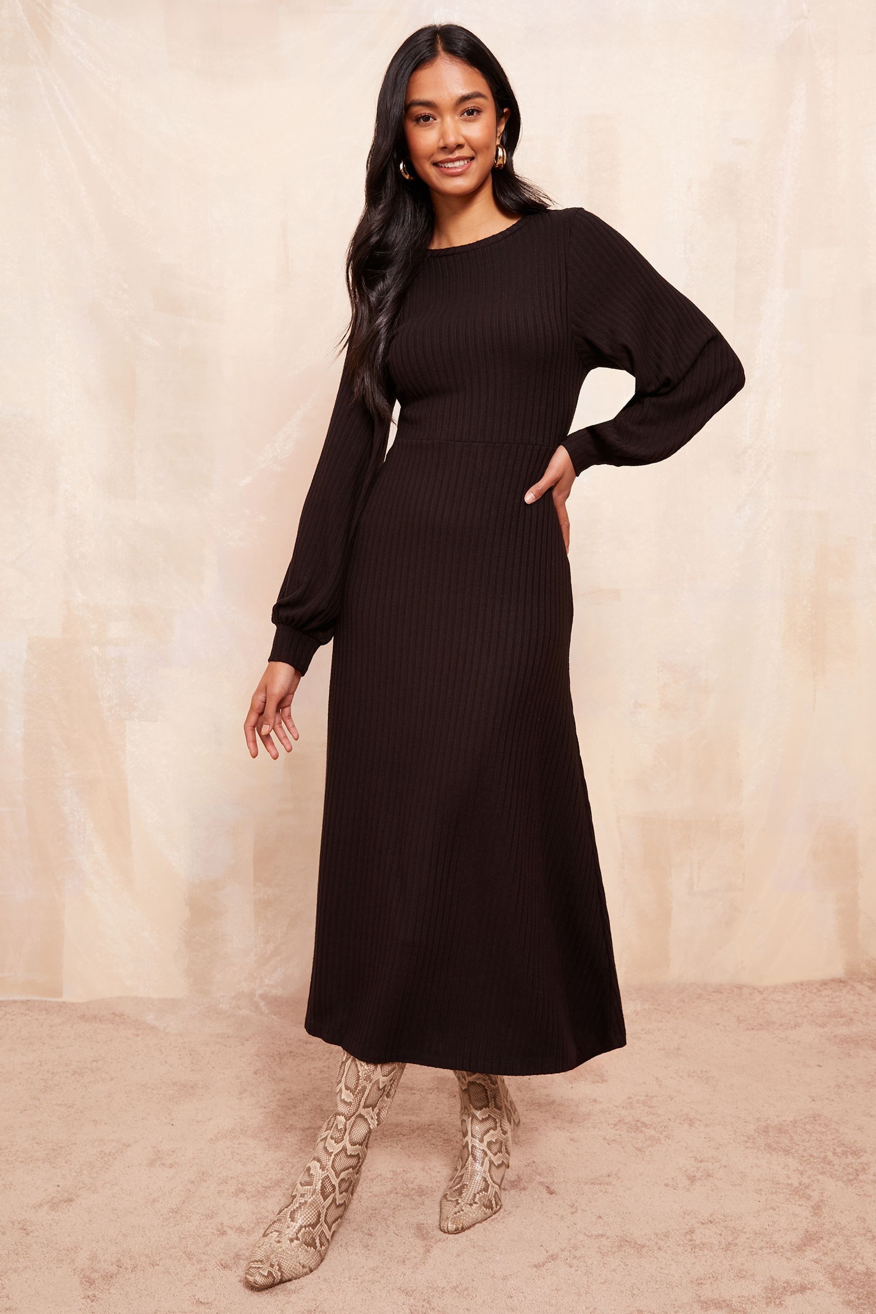 Batwing midi dress uk deals