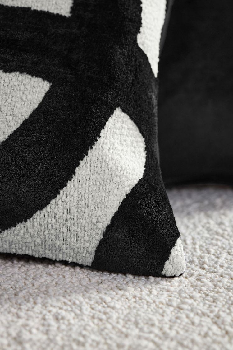 Black/White 50 x 30cm 100% Cotton Ula Wiggle Cushion - Image 2 of 5