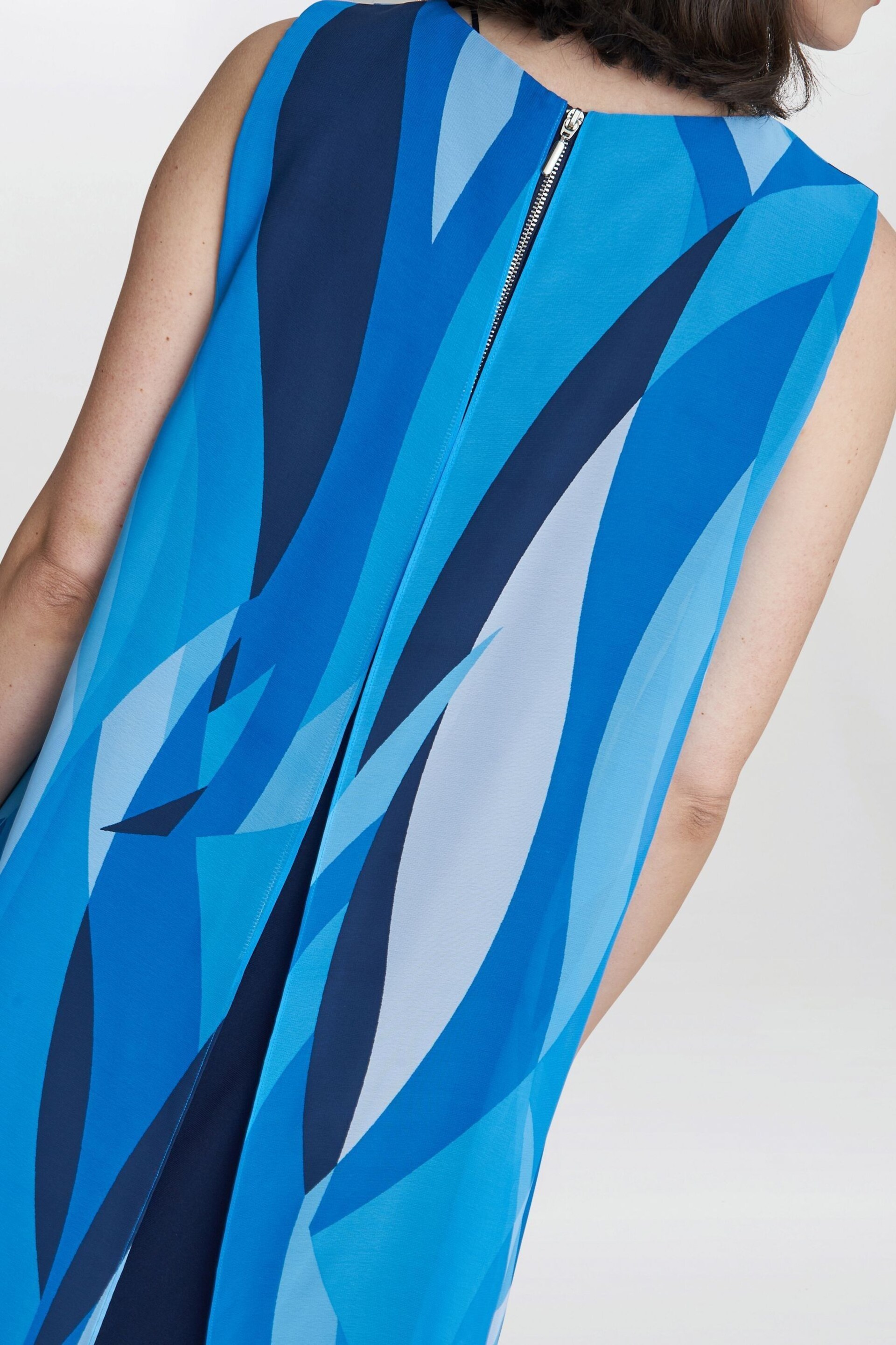 Gina Bacconi Blue Edie Short Printed Asymmetric Overlay Dress - Image 4 of 5