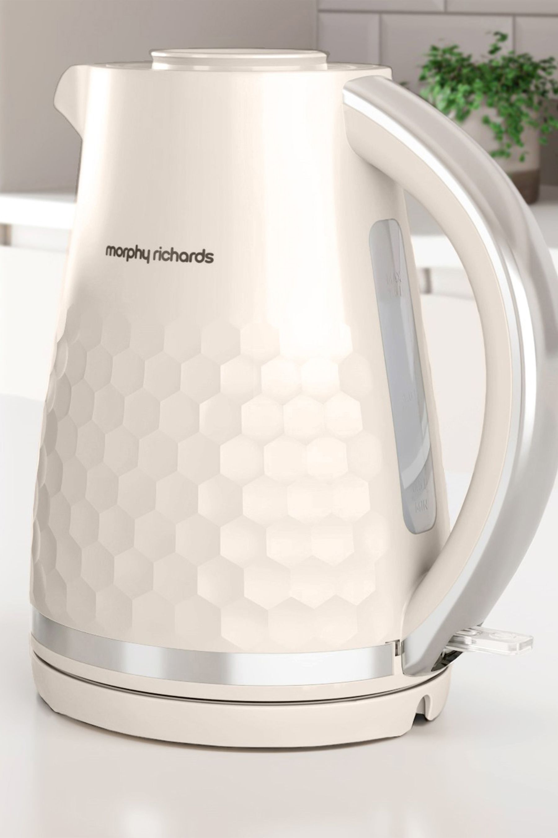 Morphy richards dimensions kettle 2025