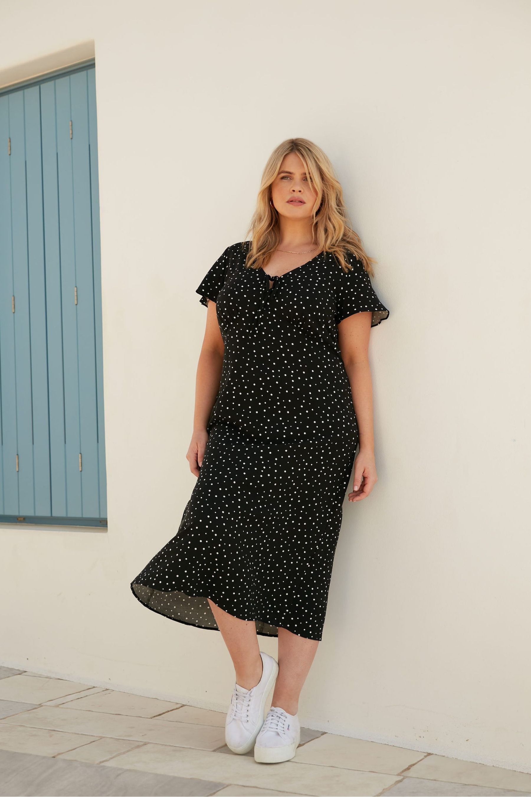Curve tea dress clearance