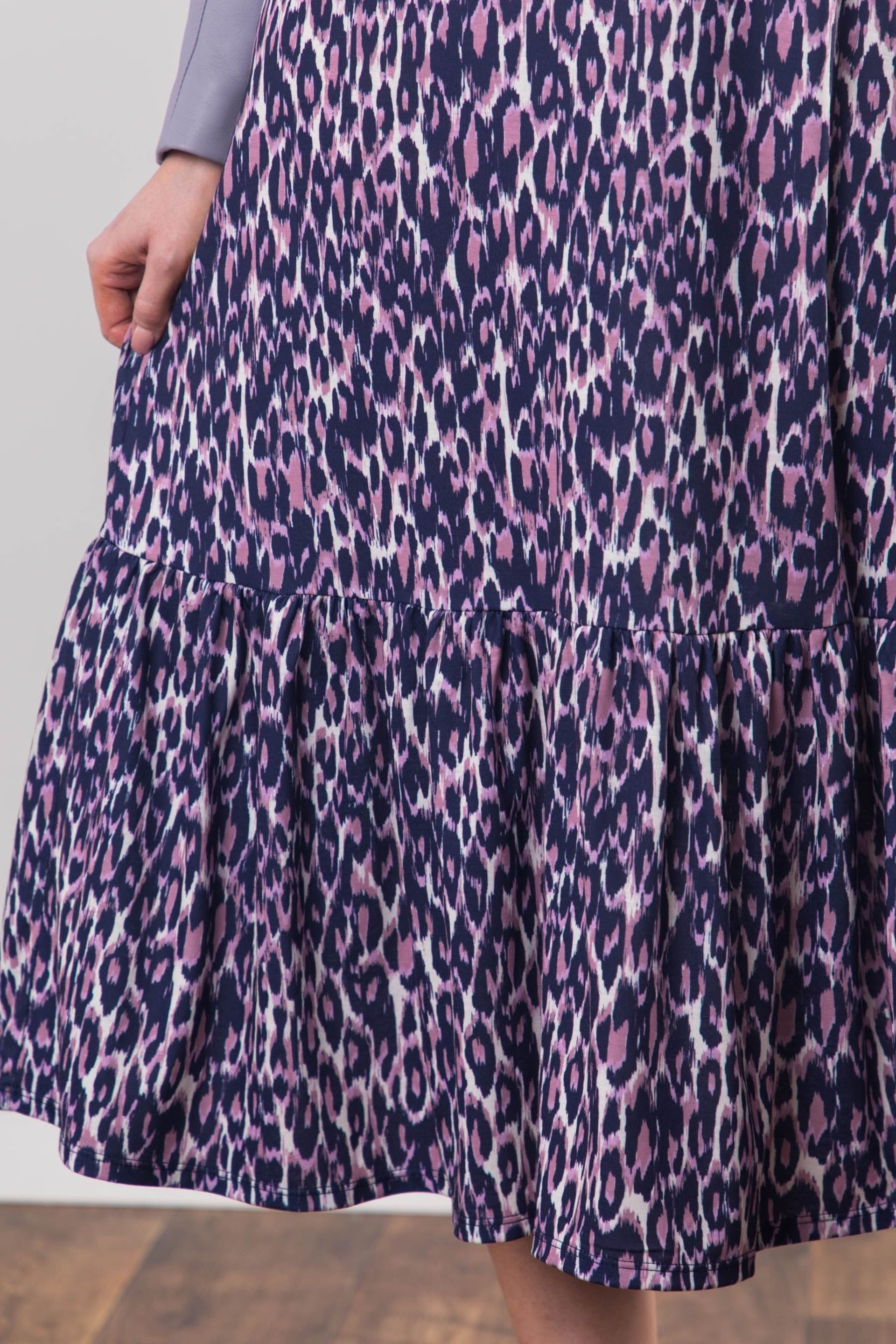 Lakeland Leather Pink Clothing Harriet Leopard Print Midi Dress - Image 6 of 6