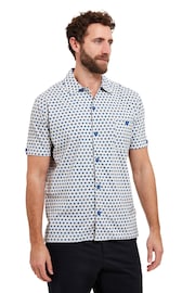 Sealskinz Cream Walsoken Short Sleeve UV Protection Sun Print Shirt - Image 1 of 4