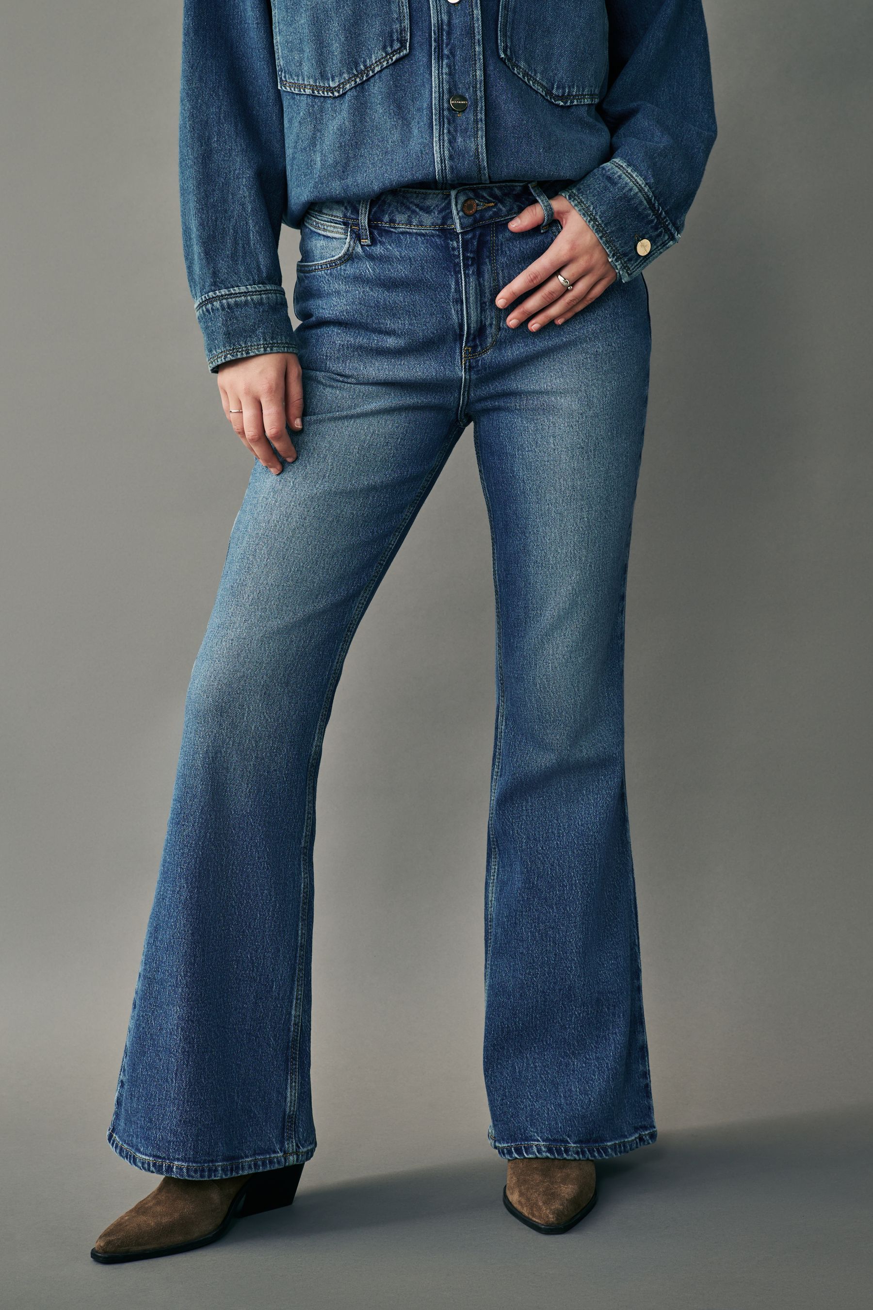 Wrangler jeans canada best sale