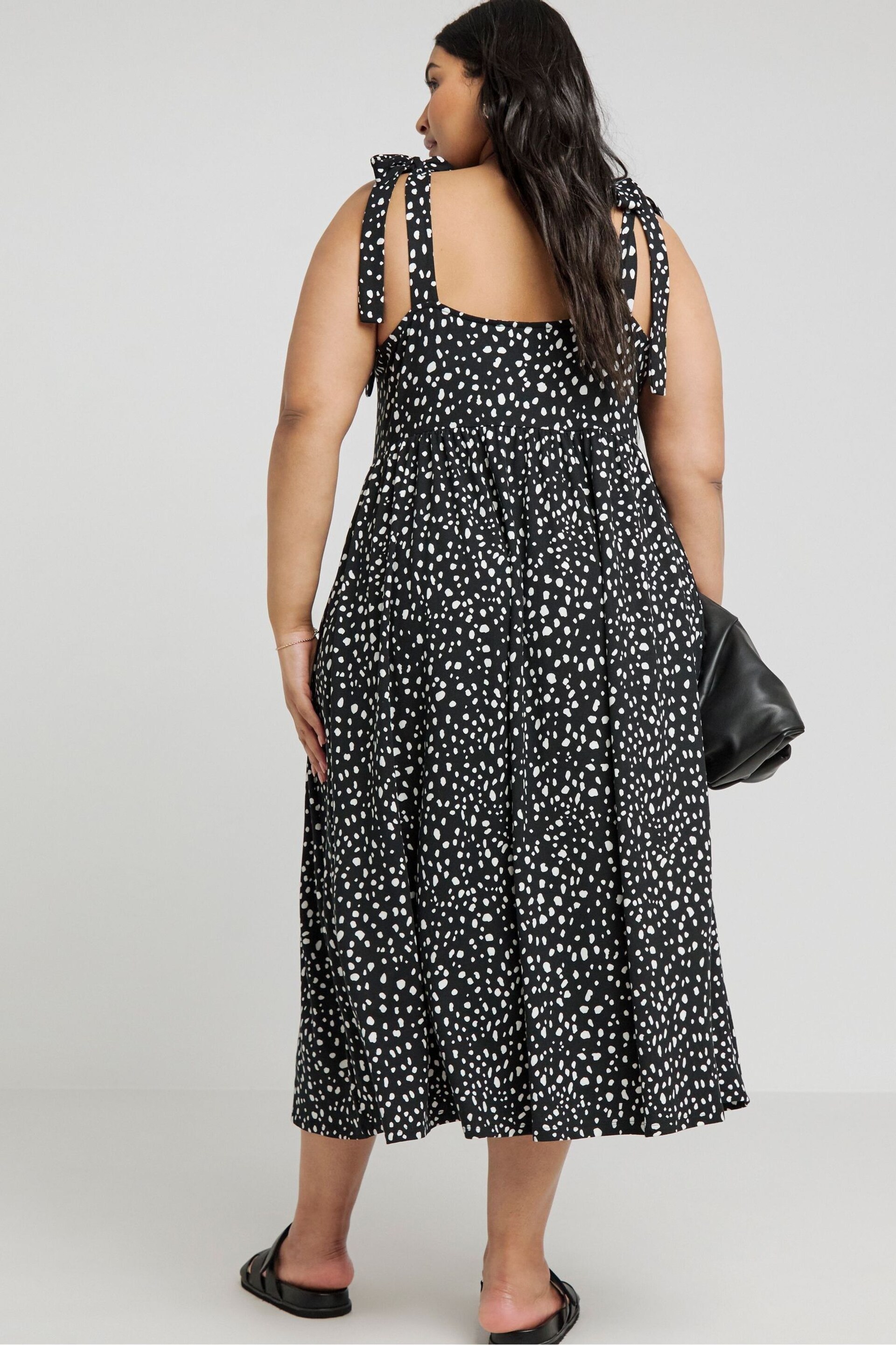 Simply Be Black Supersoft Tie Strap Maxi Dress - Image 2 of 4