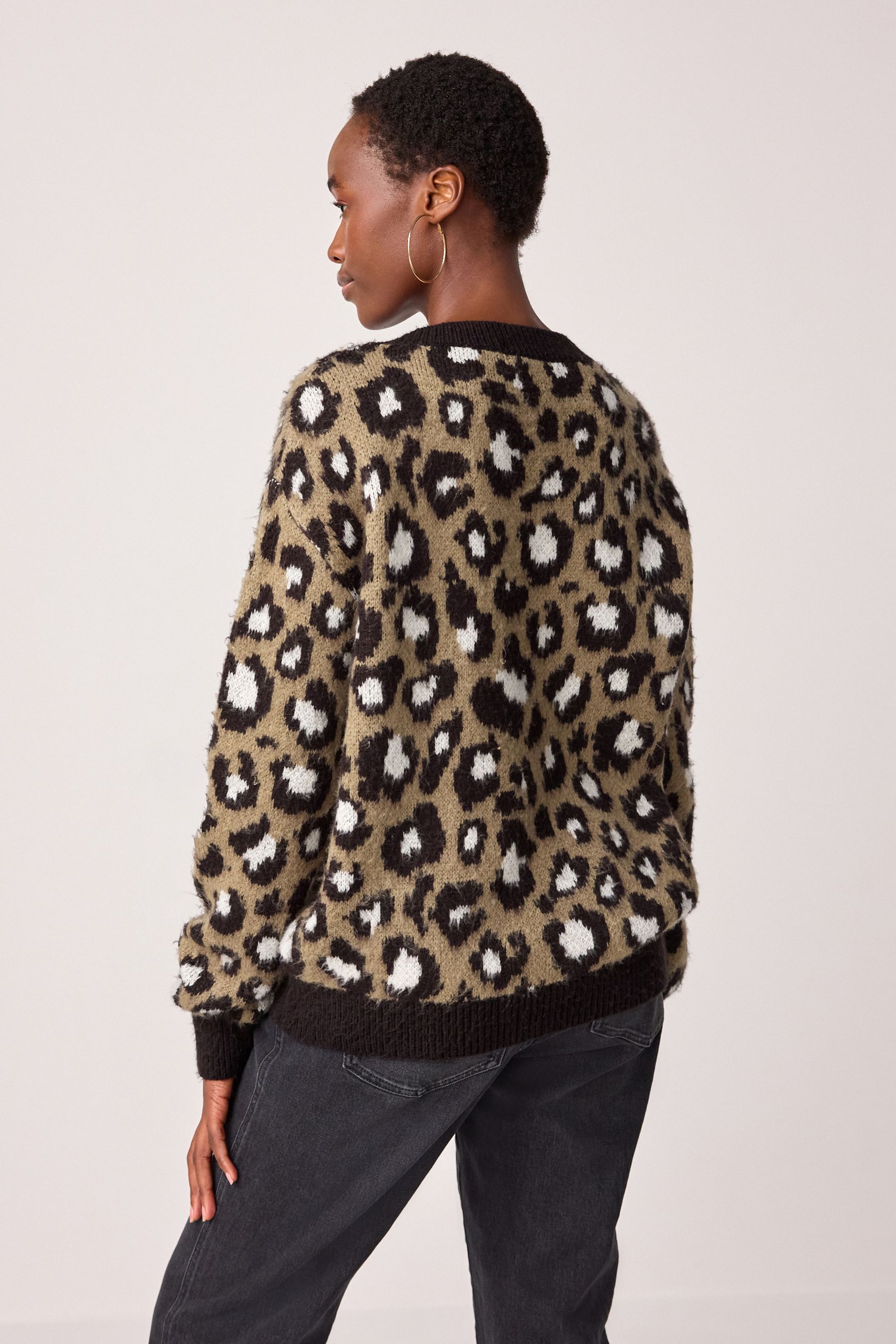 Leopard print collar jumper discount