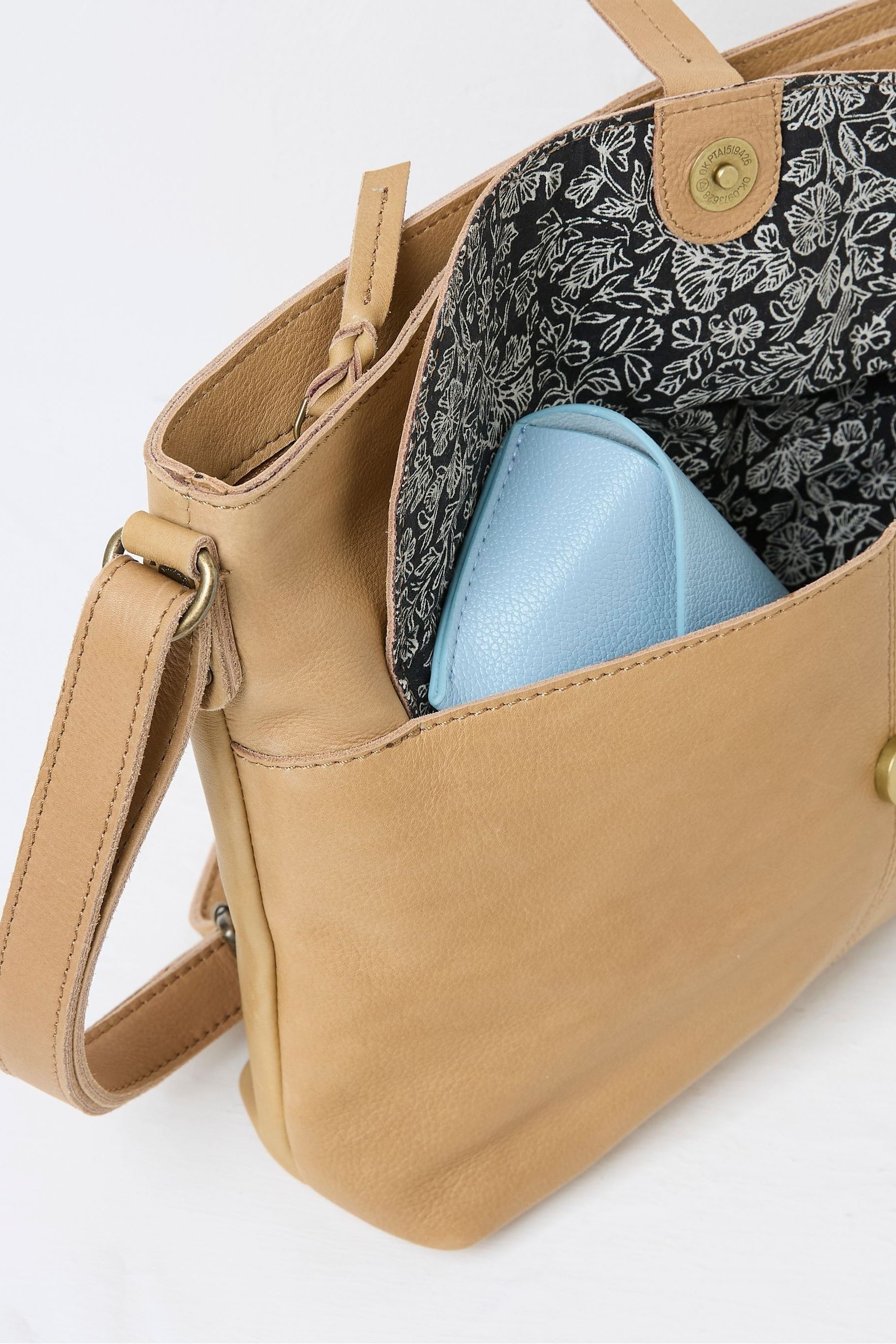 Acheter FatFace Shoulder Bag from Next France