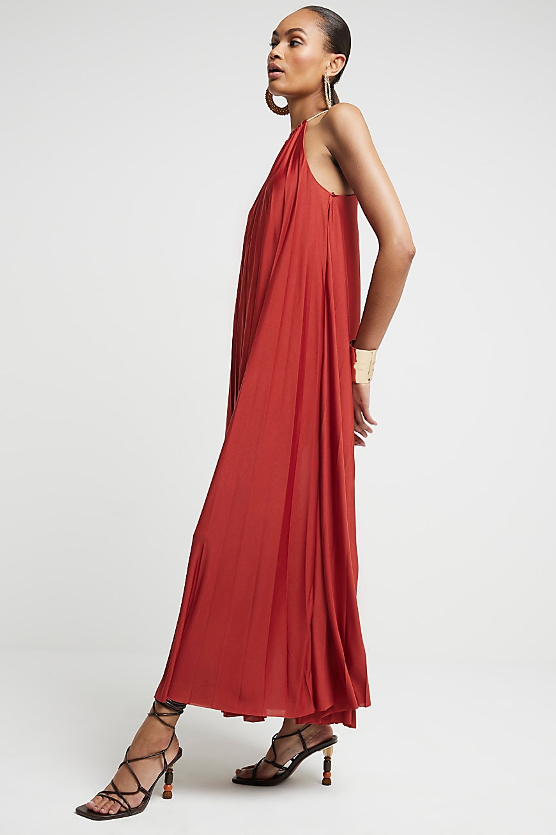 Halter neck pleated maxi dress store