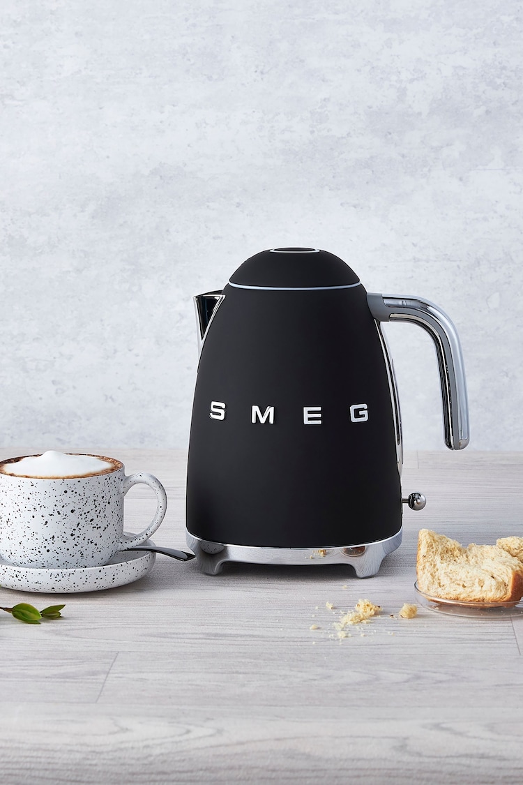 Smeg Black Kettle 1.7L - Image 1 of 7