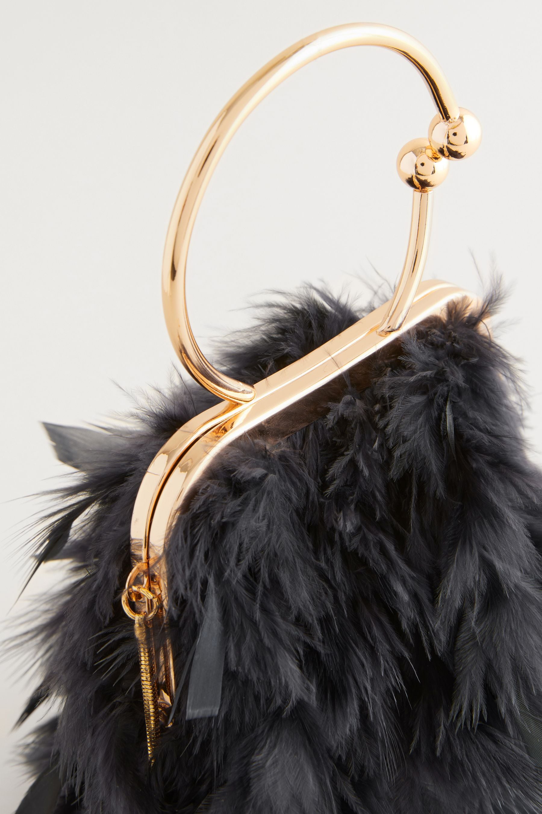 Black Feather Ring Handheld Bag