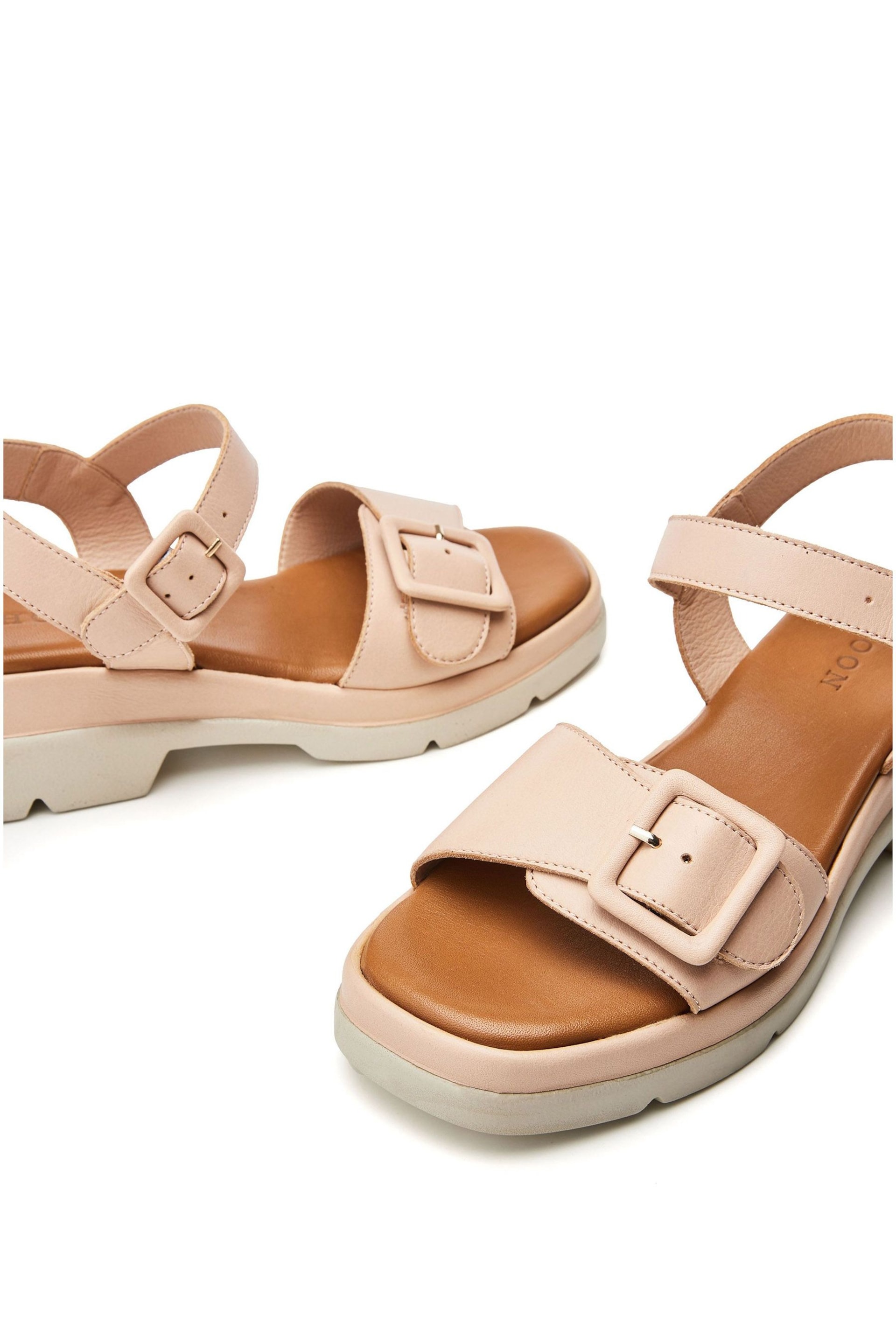 Moda in Pelle SH Shore Open Waist with Strap & Buckle Vamp Sandals - Image 4 of 4