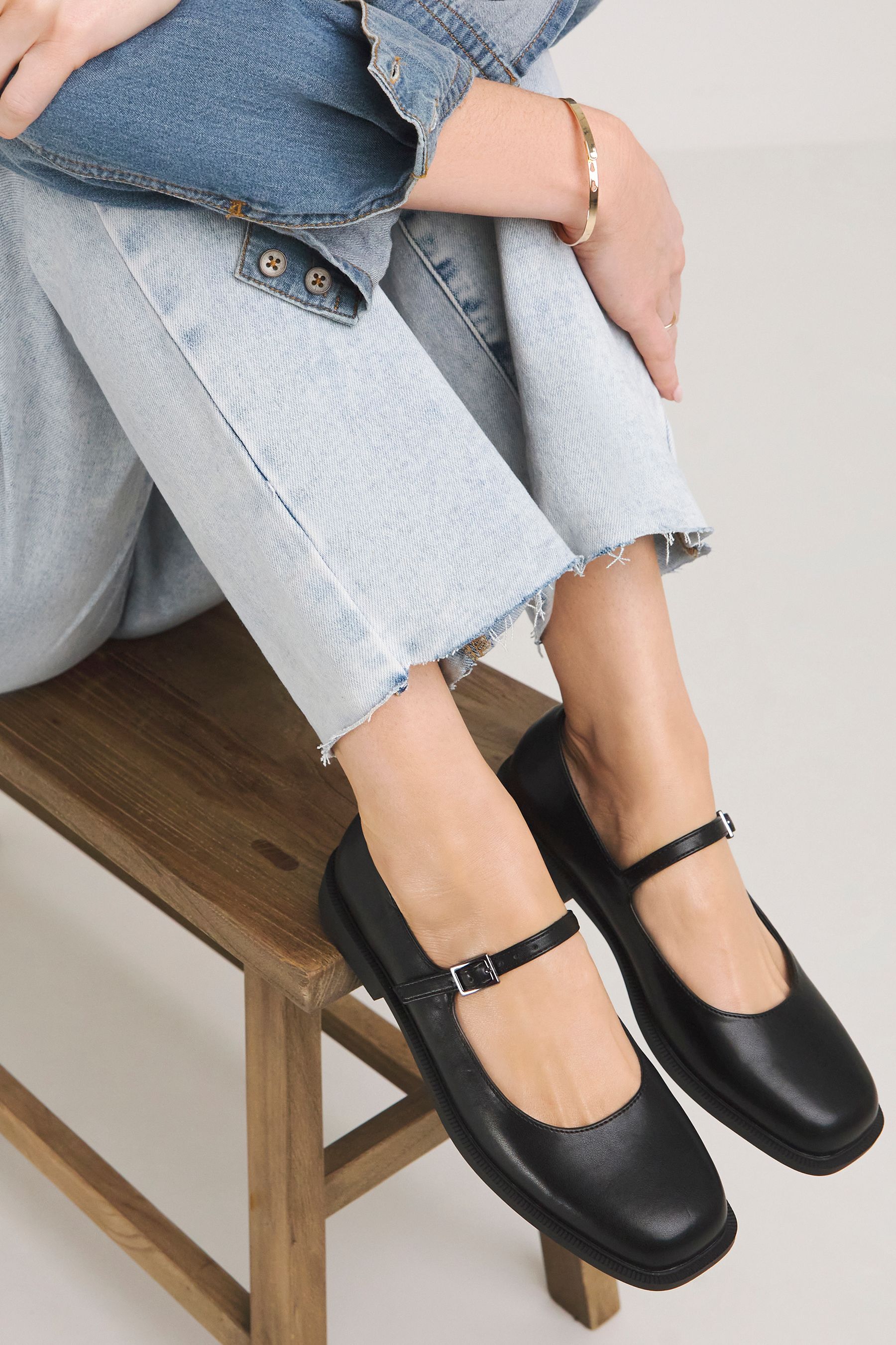 Super wide fit shoes clearance