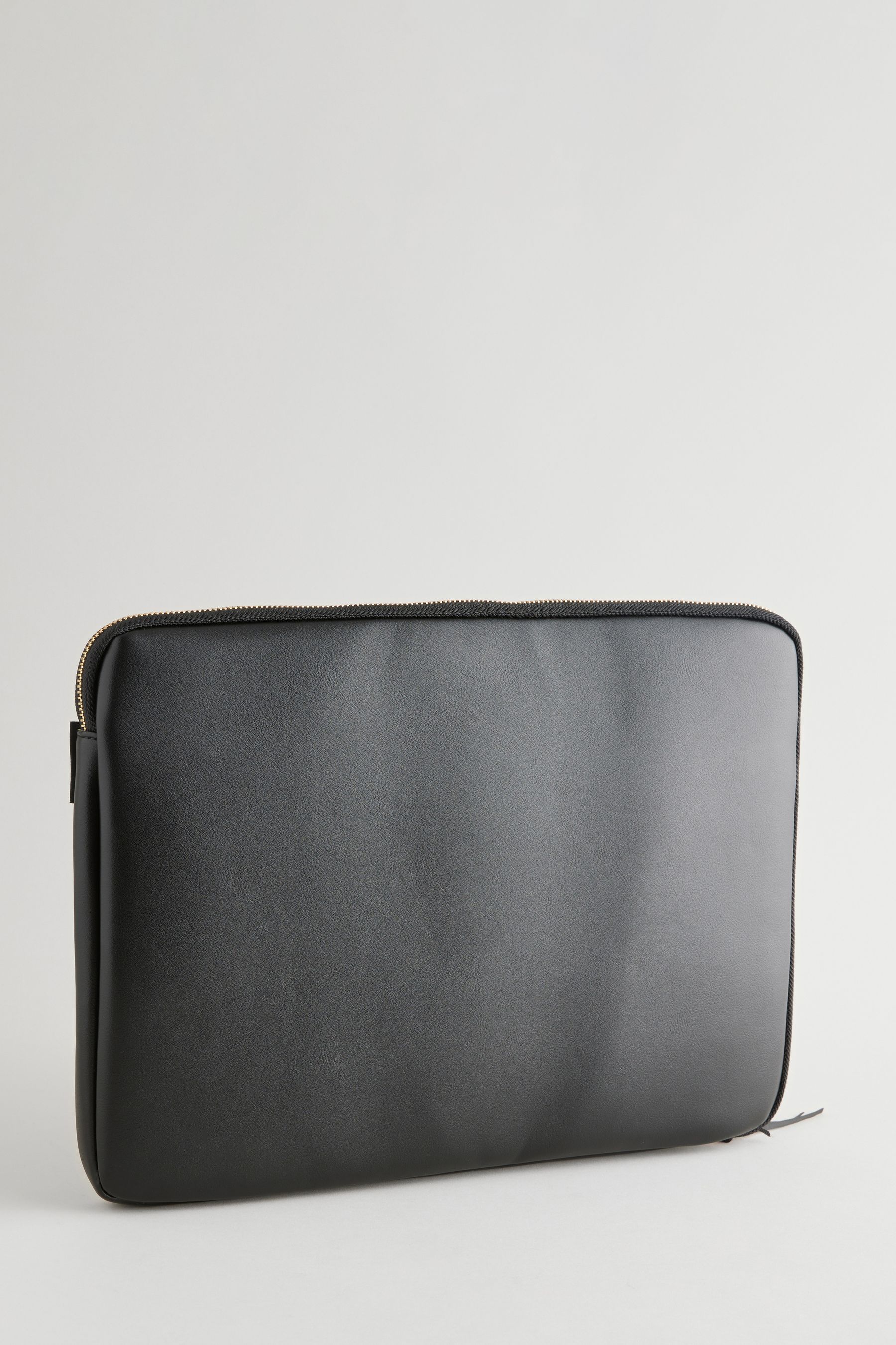 Stores that sell laptop cases shop