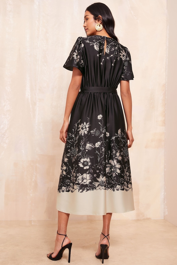 Friends Like These Black/White Flutter Sleeve Printed Satin Midi Dress - Image 4 of 4