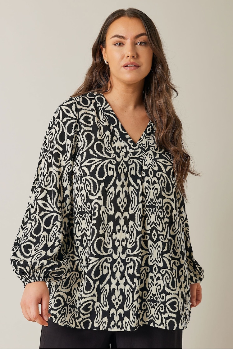 Evans Damask Print Pleated Front Black Top - Image 4 of 4