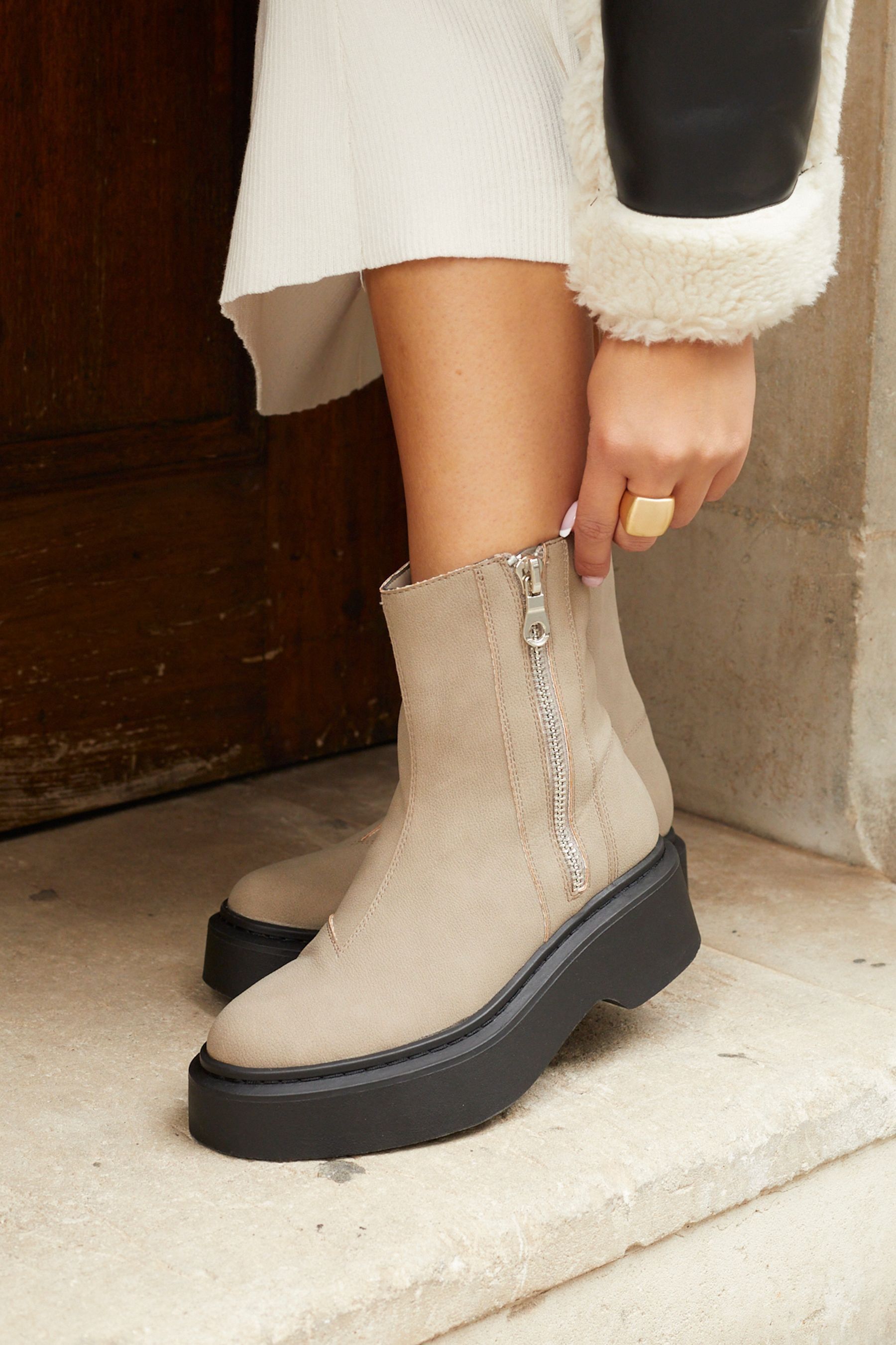 Platform ankle boots white store